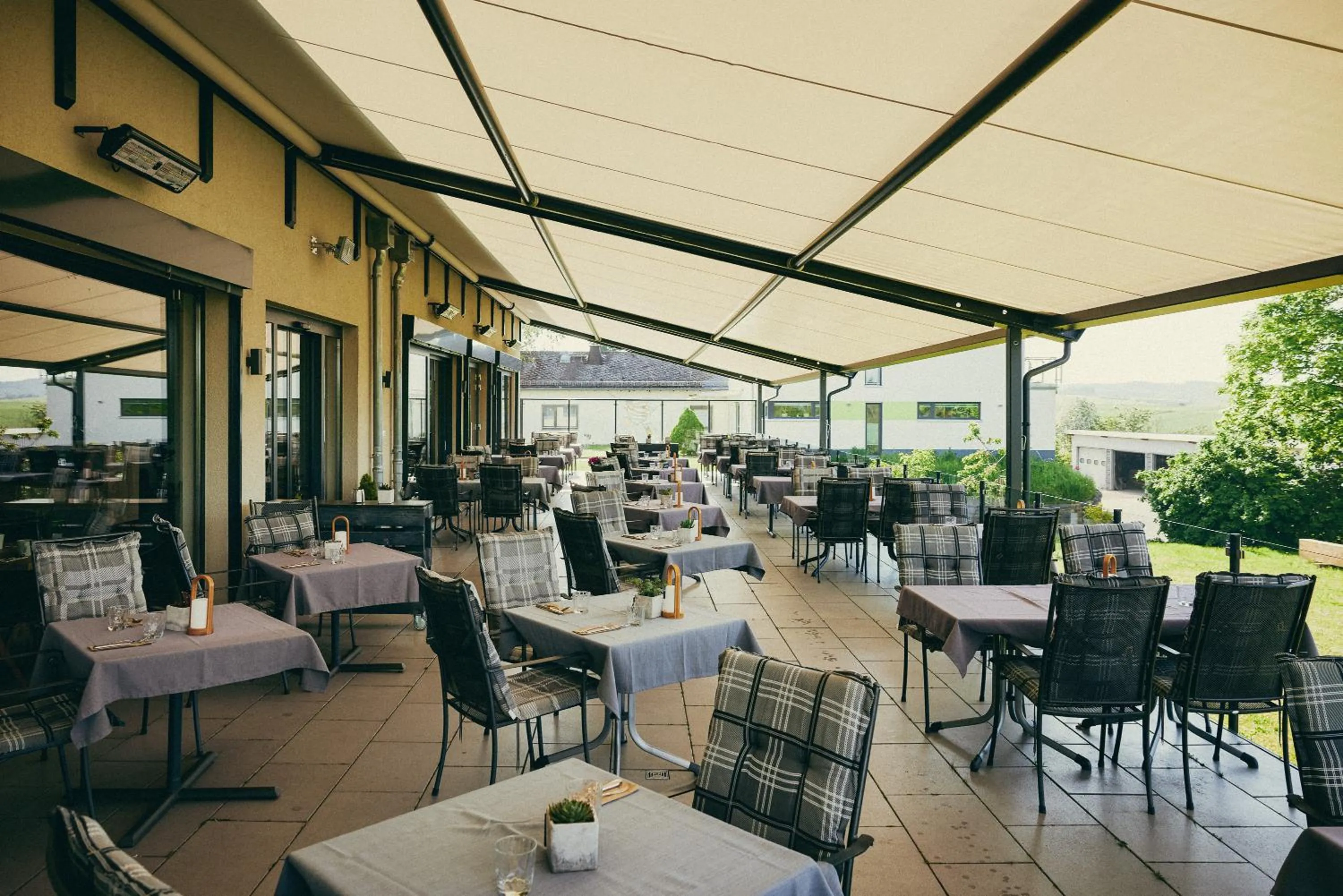 Restaurant/places to eat in FETZ DAS LORELEY HOTEL