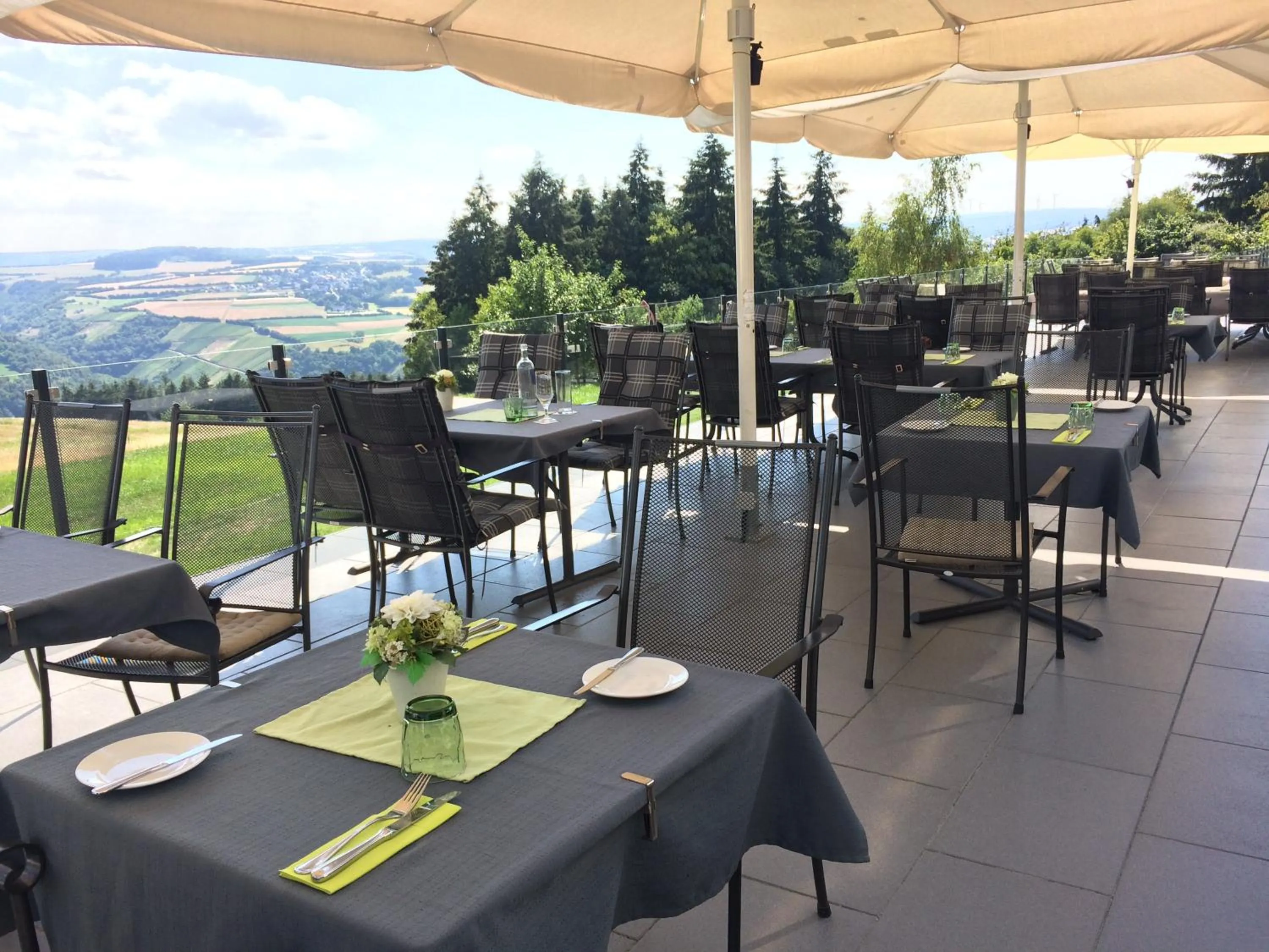 Restaurant/places to eat in FETZ DAS LORELEY HOTEL