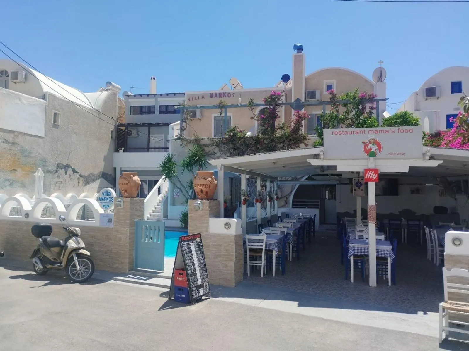 Property building in Villa Markos