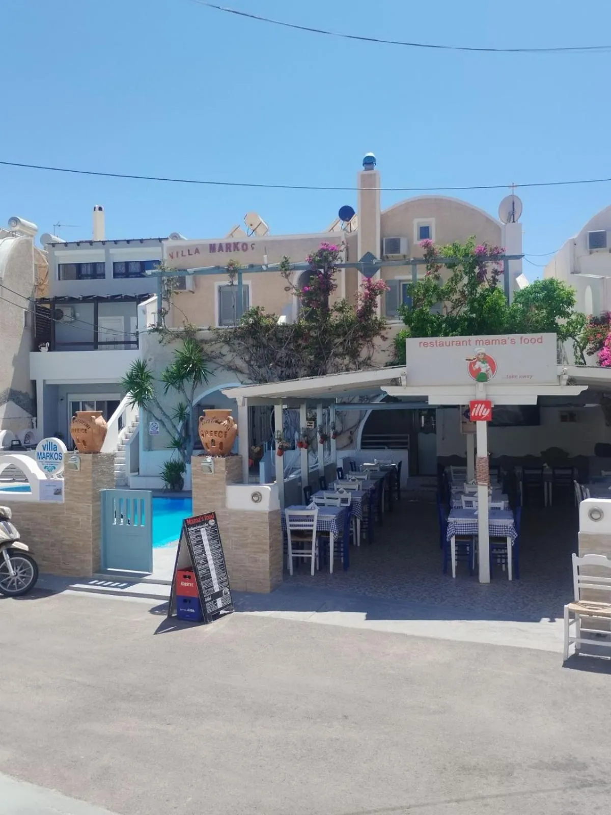 Property building in Villa Markos