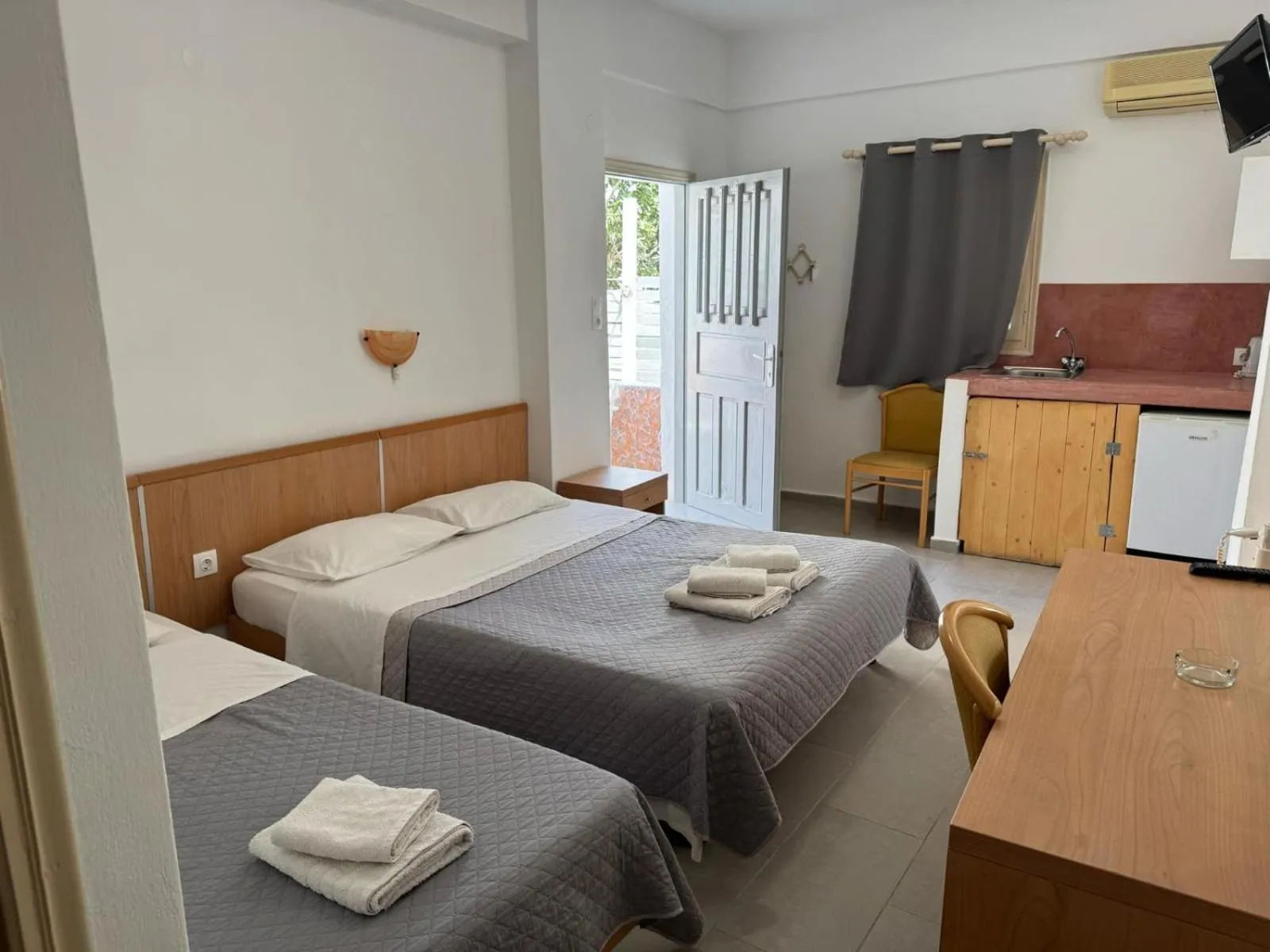Property building, Bed in Villa Markos