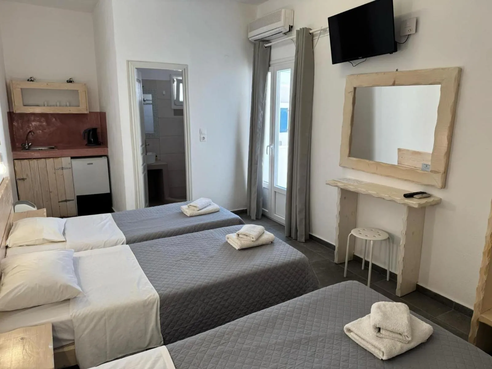 Property building, Bed in Villa Markos