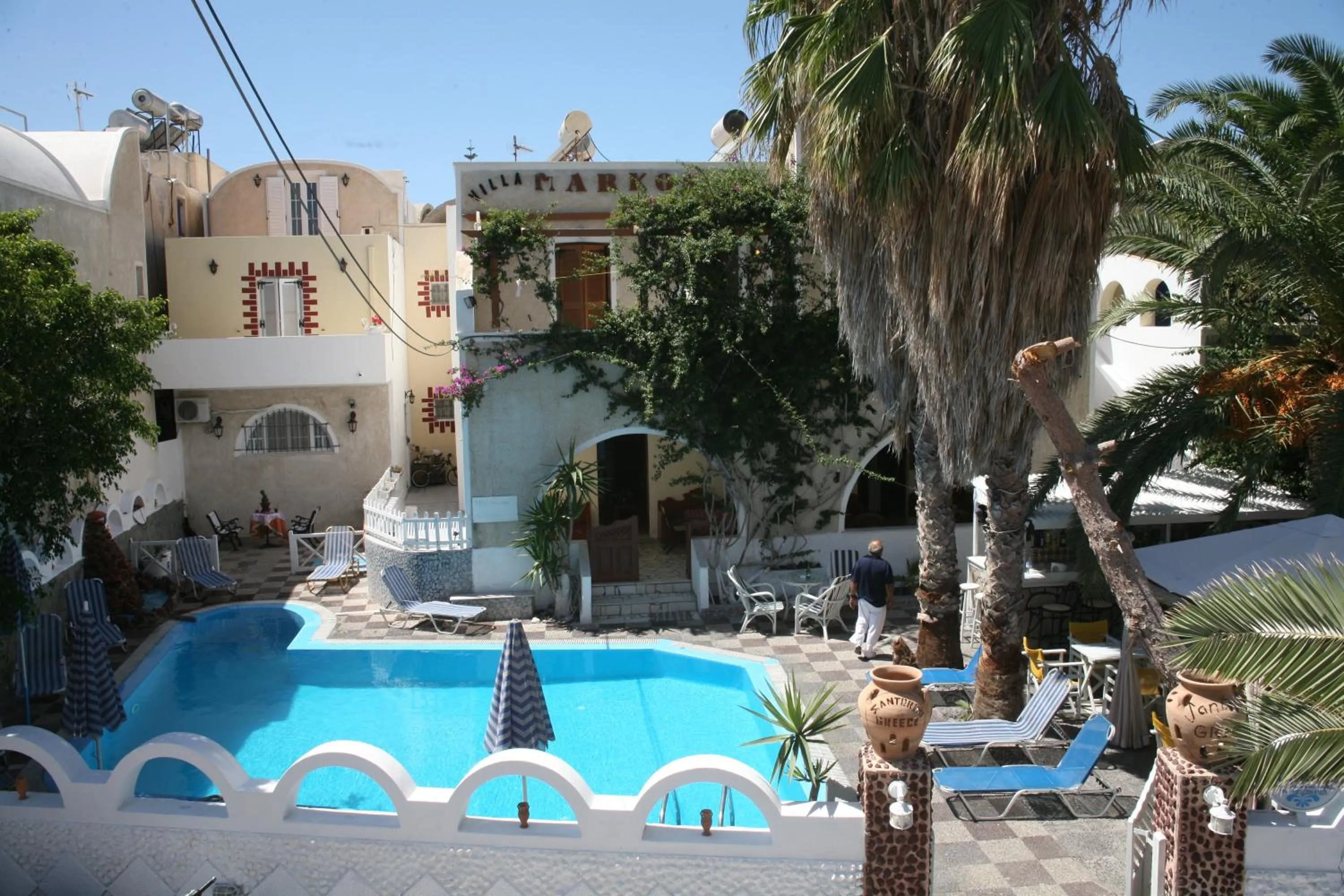 Facade/entrance in Villa Markos