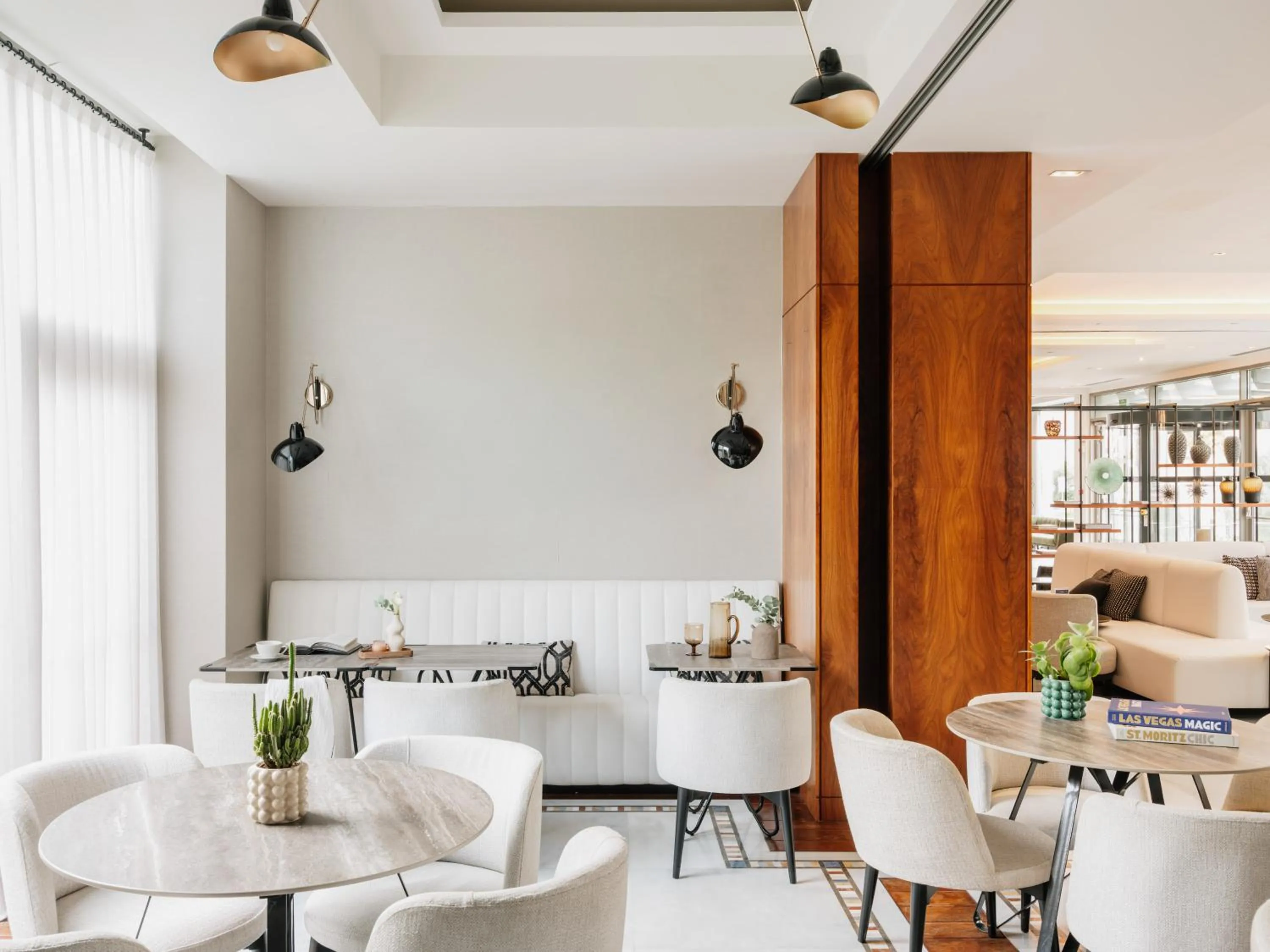 Restaurant/places to eat in MIM Sitges Member of Melia Collection