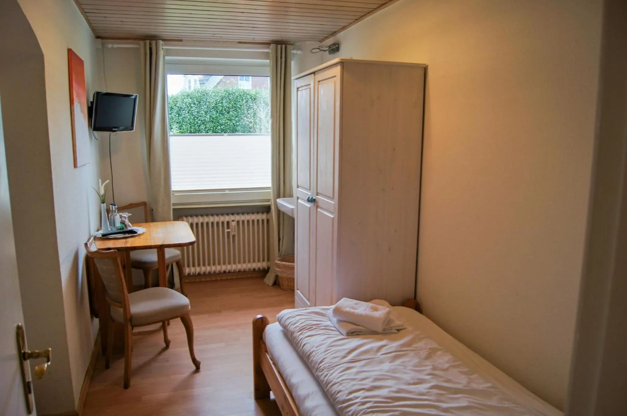 Photo of the whole room, Bed in Nobis Krug