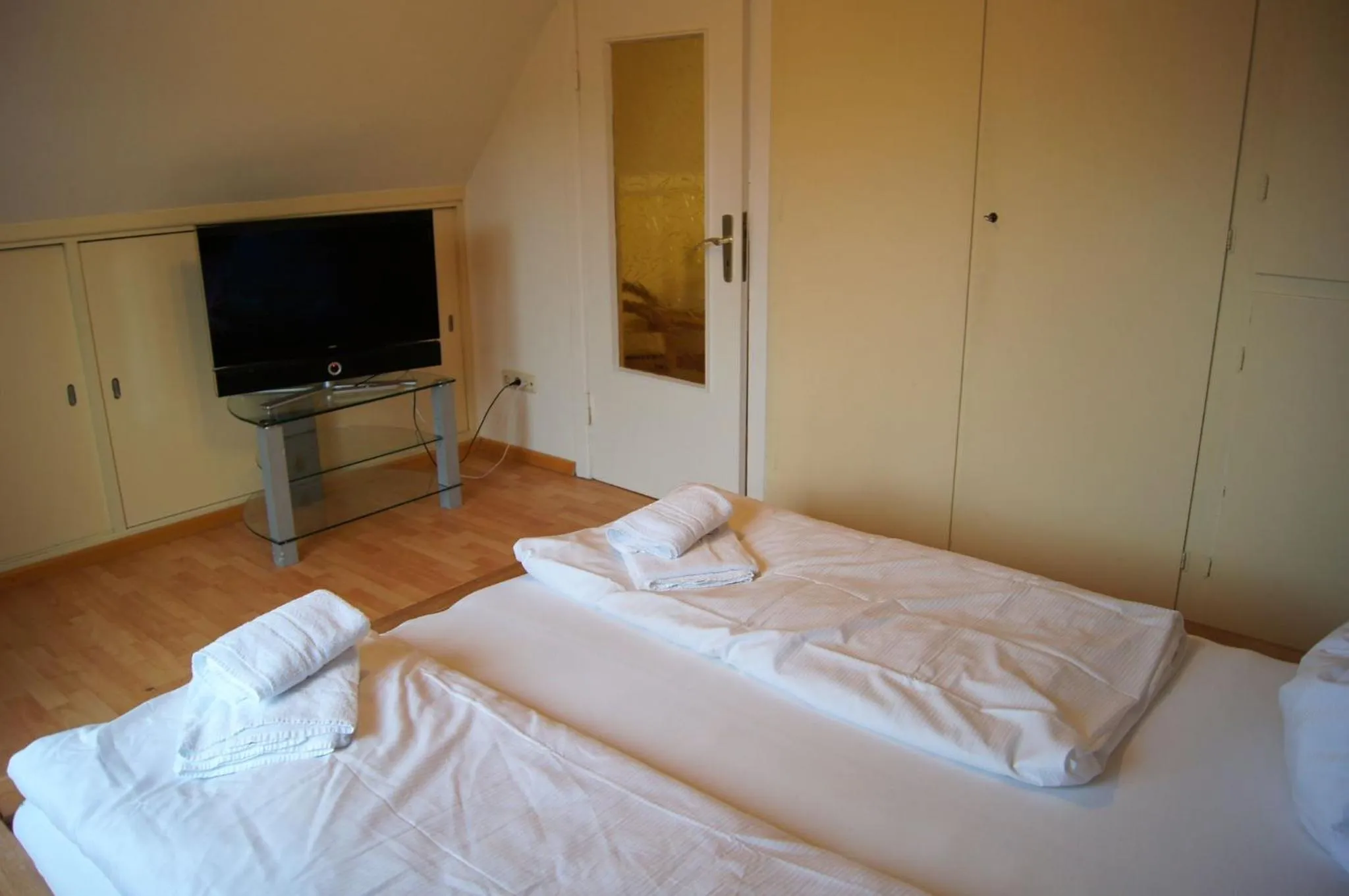 Photo of the whole room, Bed in Nobis Krug