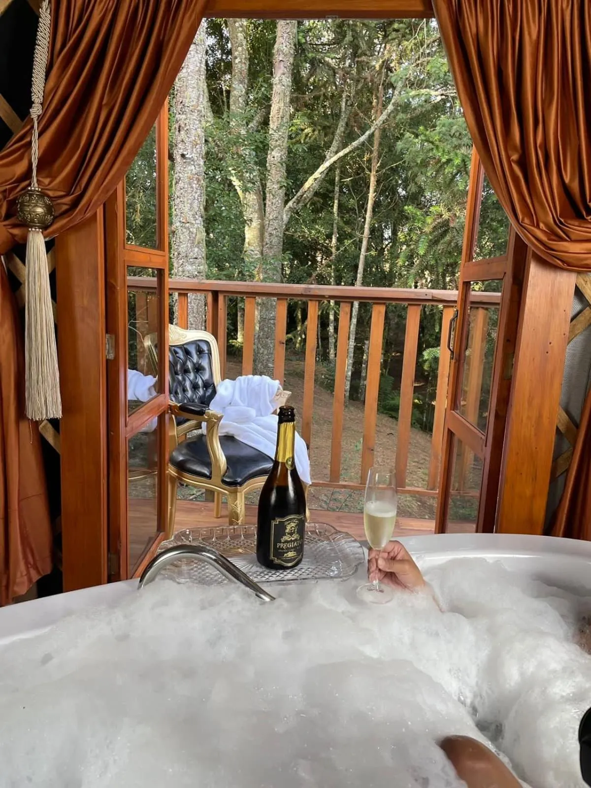 Glamping montain experience