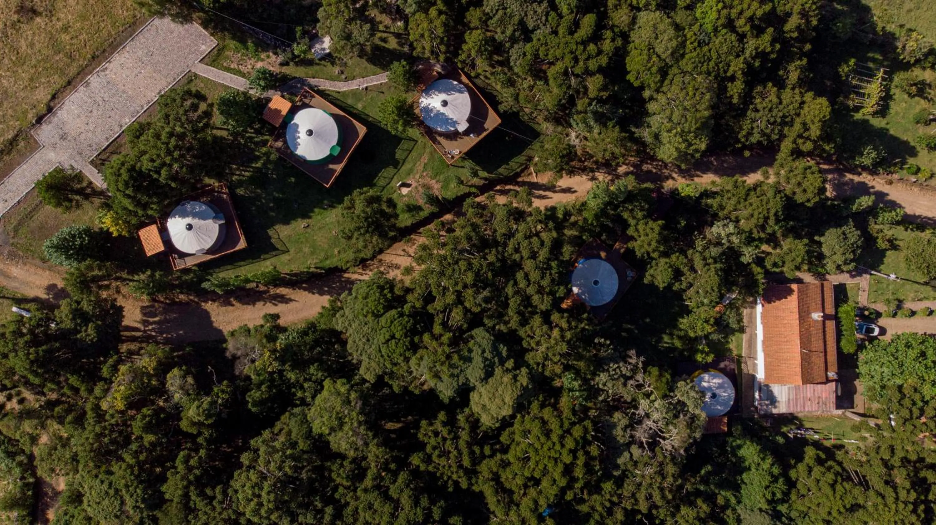 Bird's eye view in Glamping montain experience