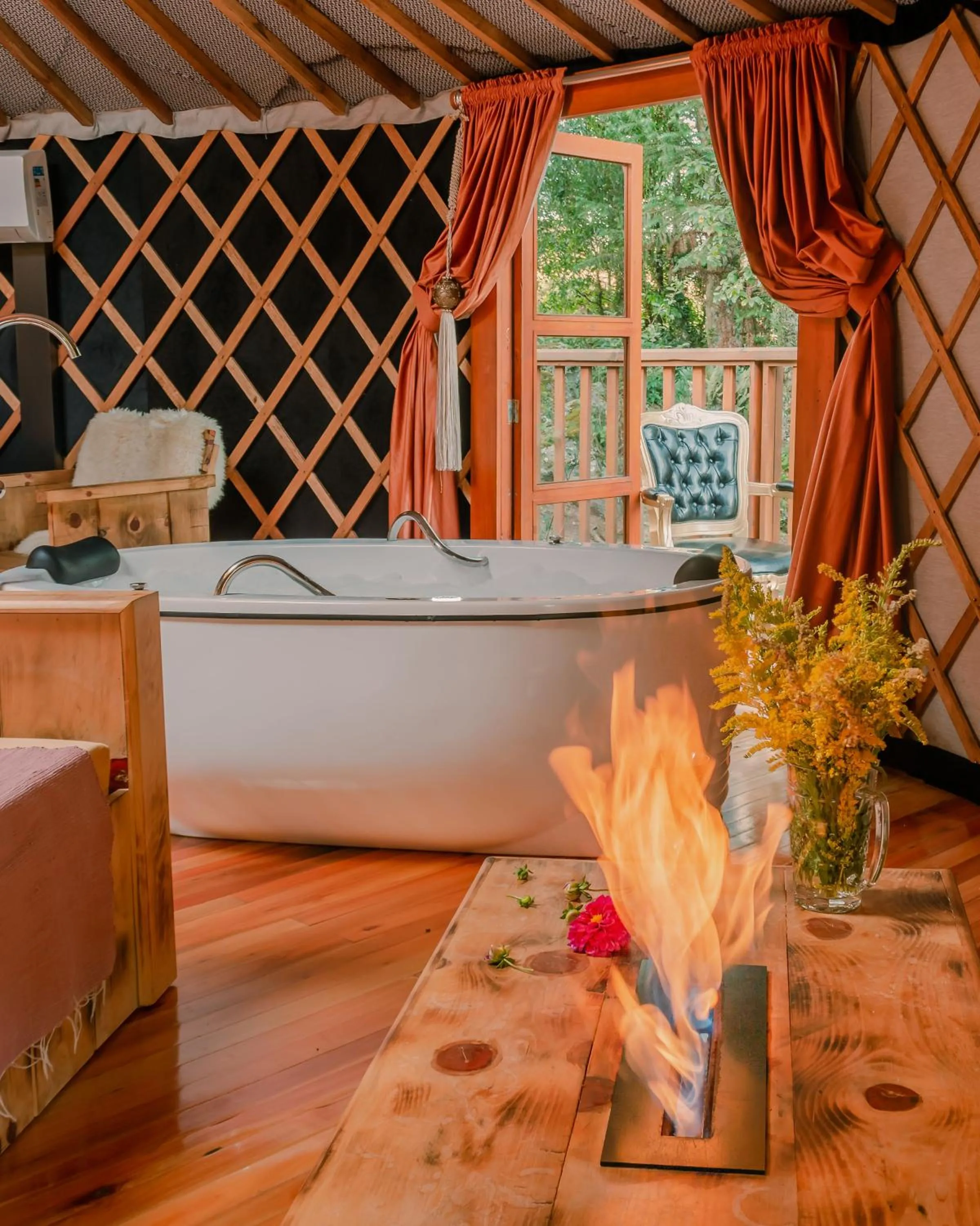 Glamping montain experience