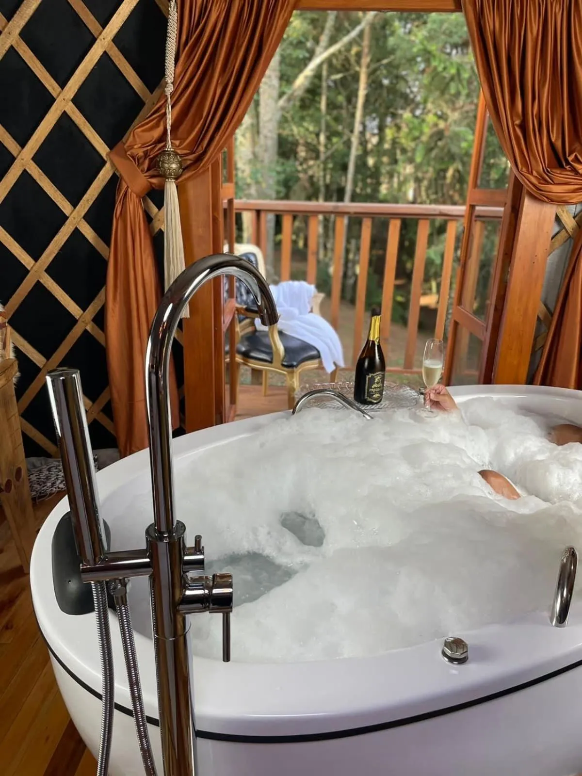 Glamping montain experience