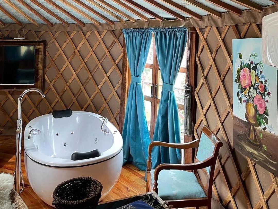 Glamping montain experience