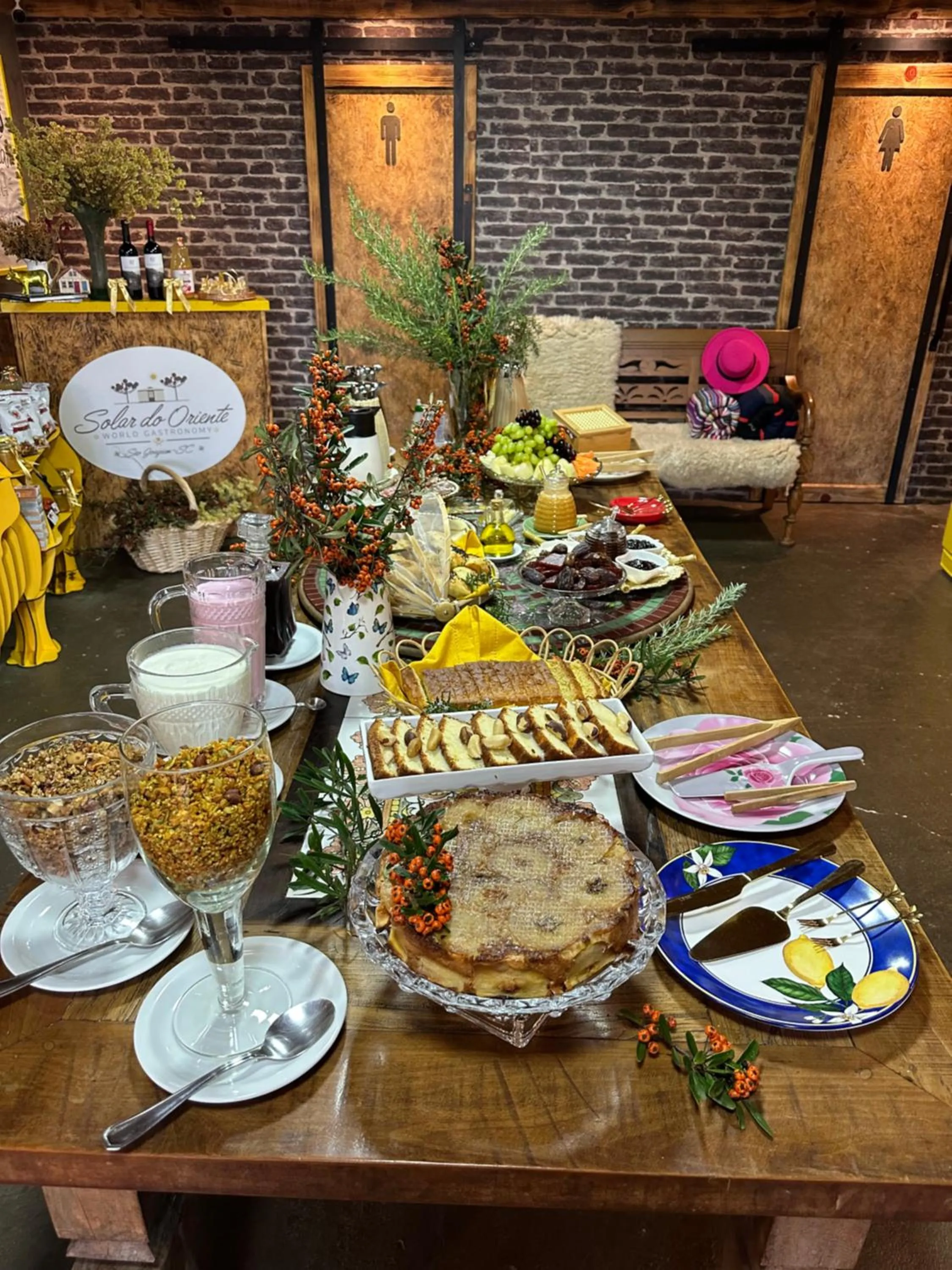 Breakfast in Glamping montain experience