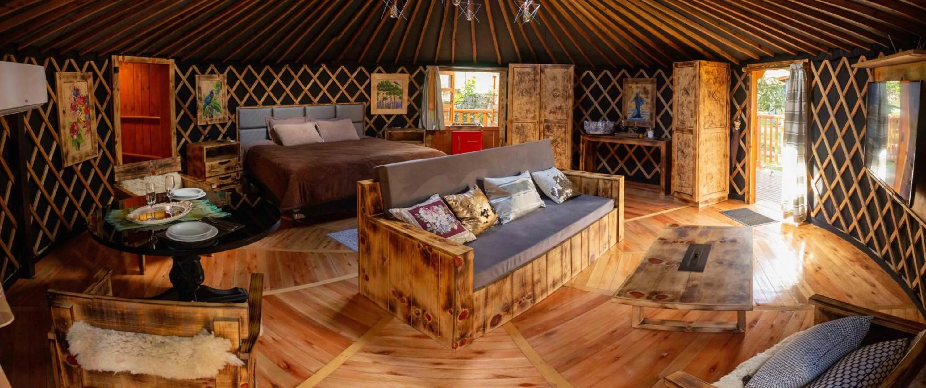 Photo of the whole room in Glamping montain experience
