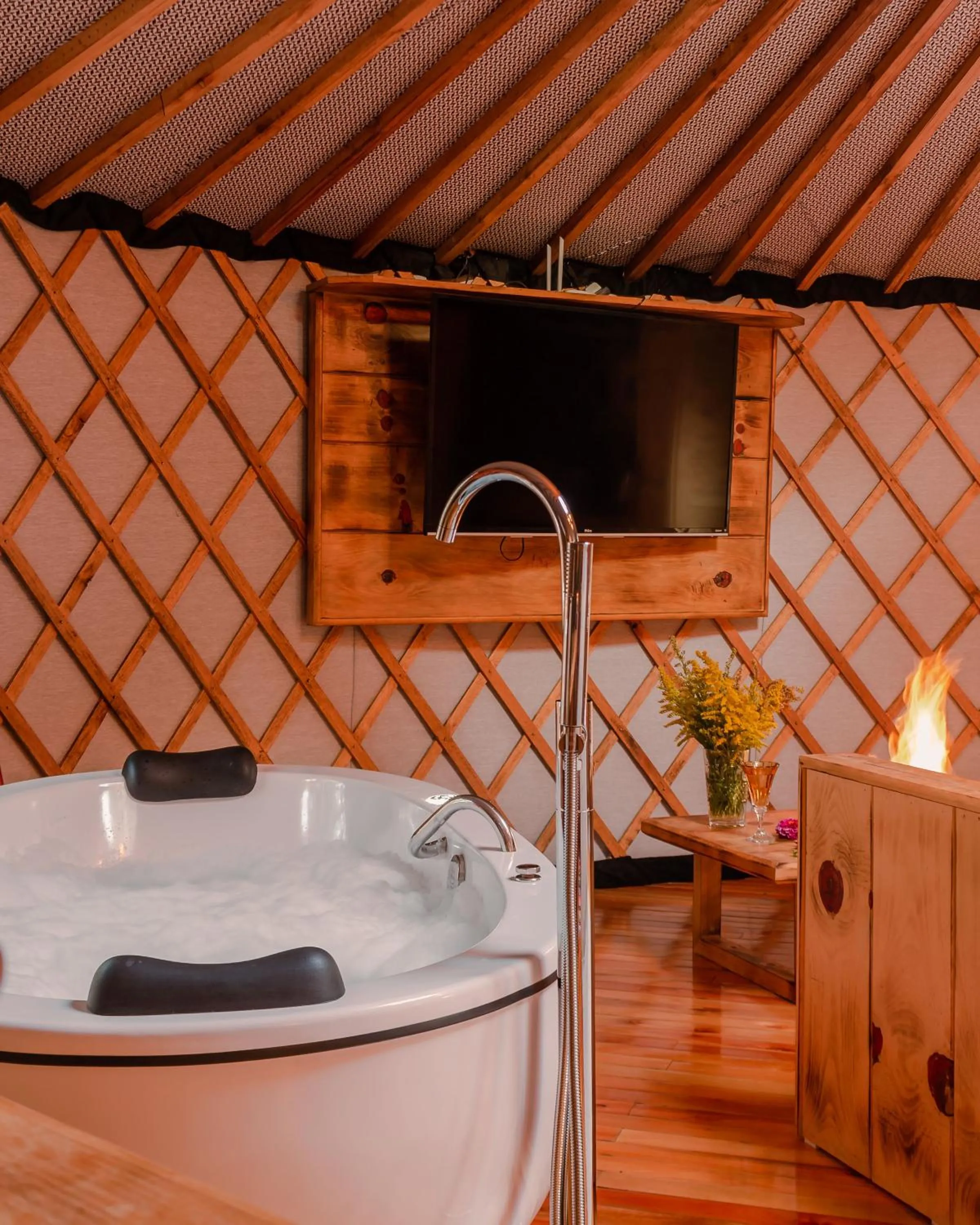 Glamping montain experience