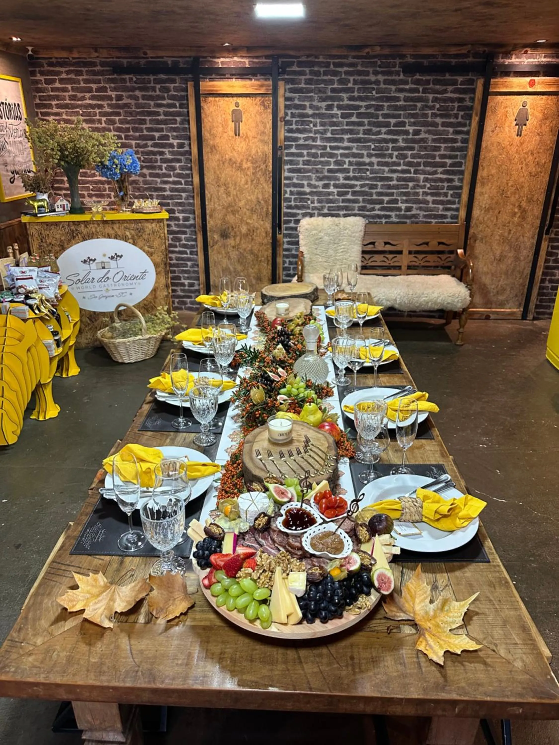 Restaurant/places to eat in Glamping montain experience