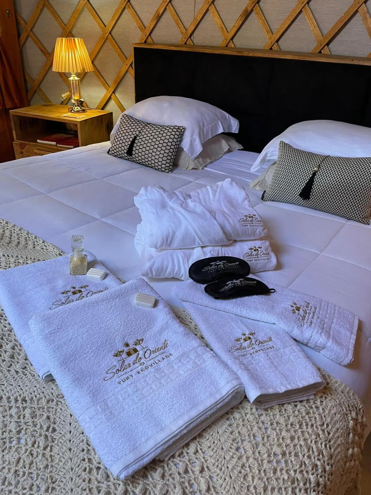 Bed in Glamping montain experience