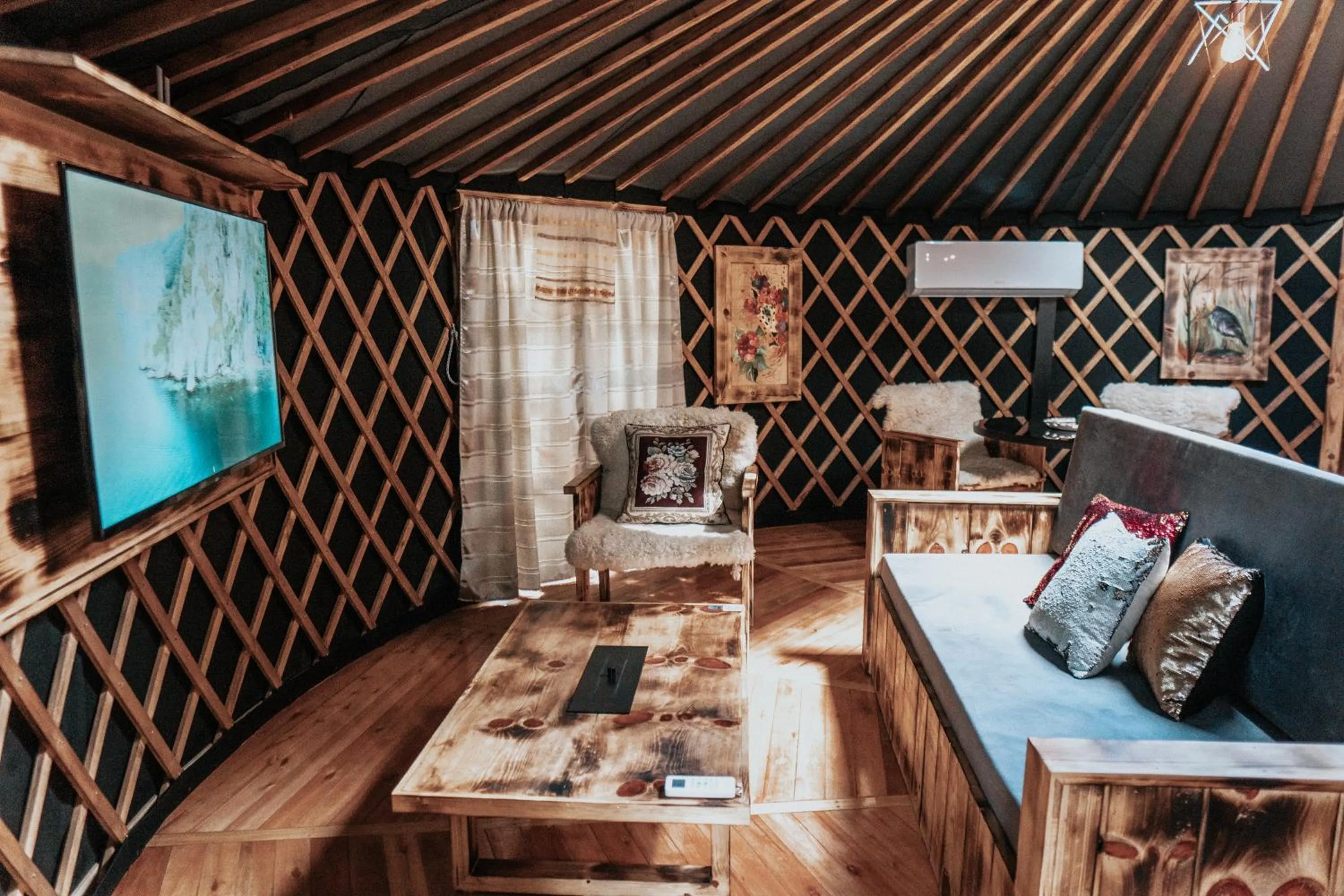 Glamping montain experience