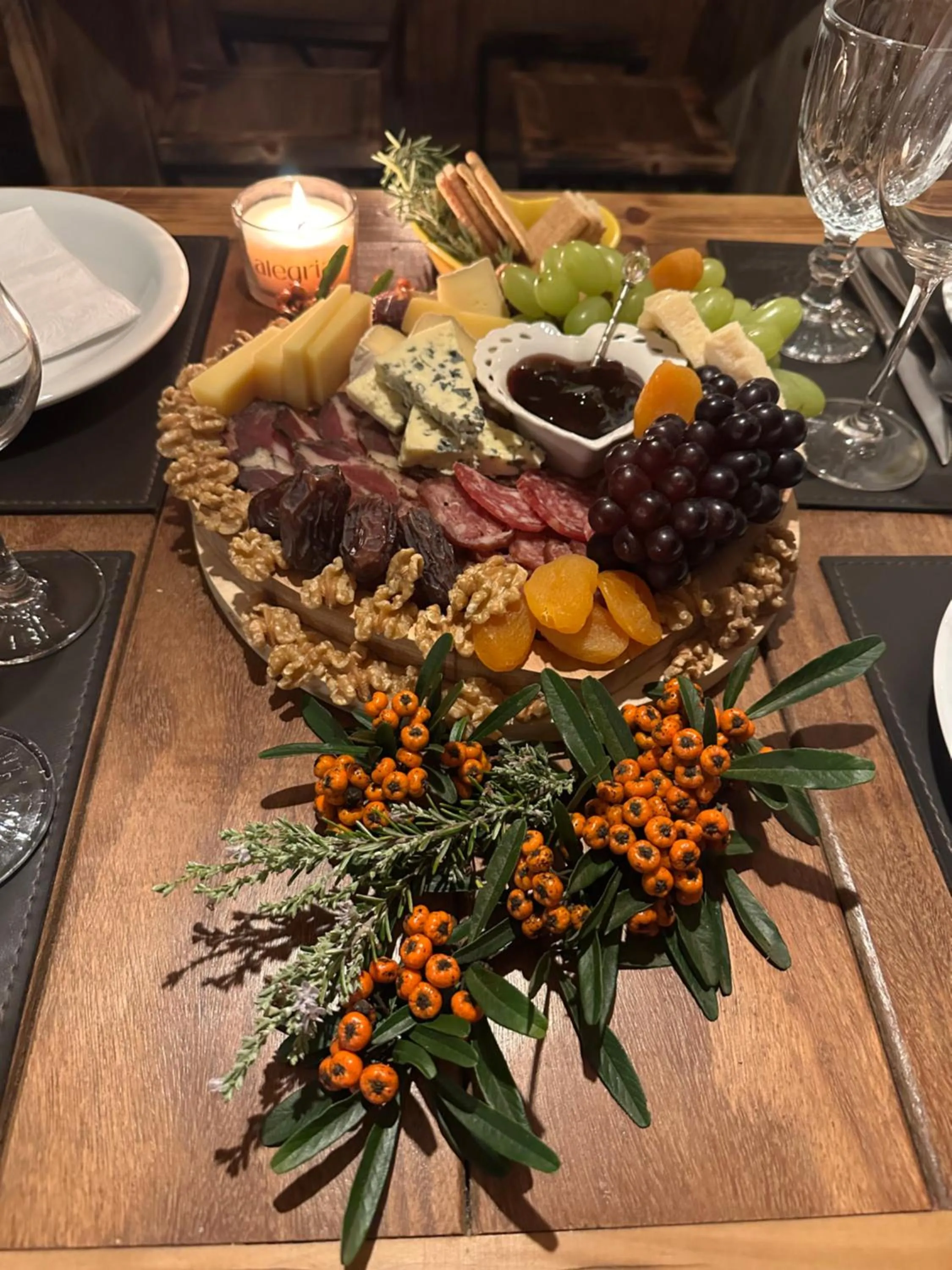 Restaurant/places to eat in Glamping montain experience