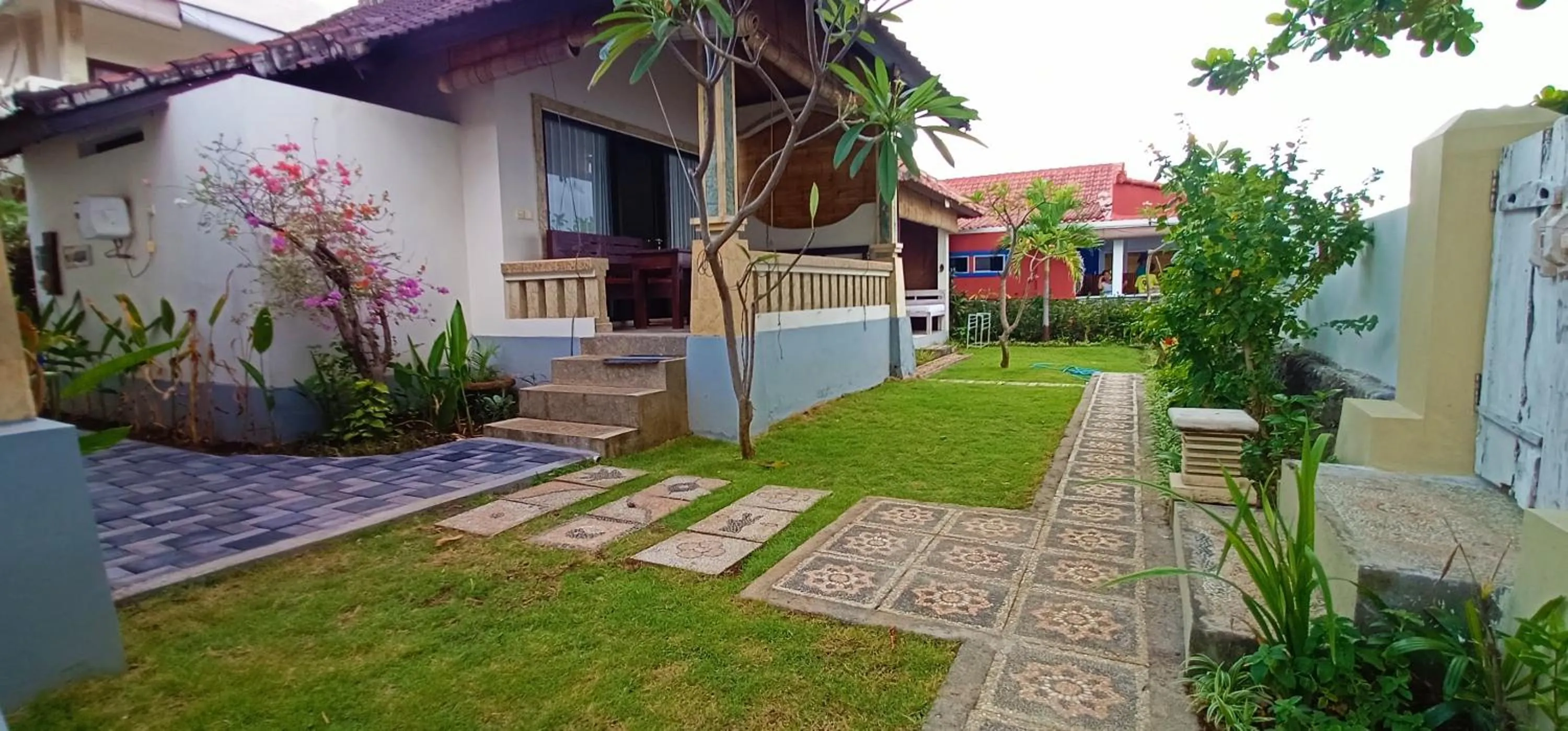 Solaluna Beach Homestay