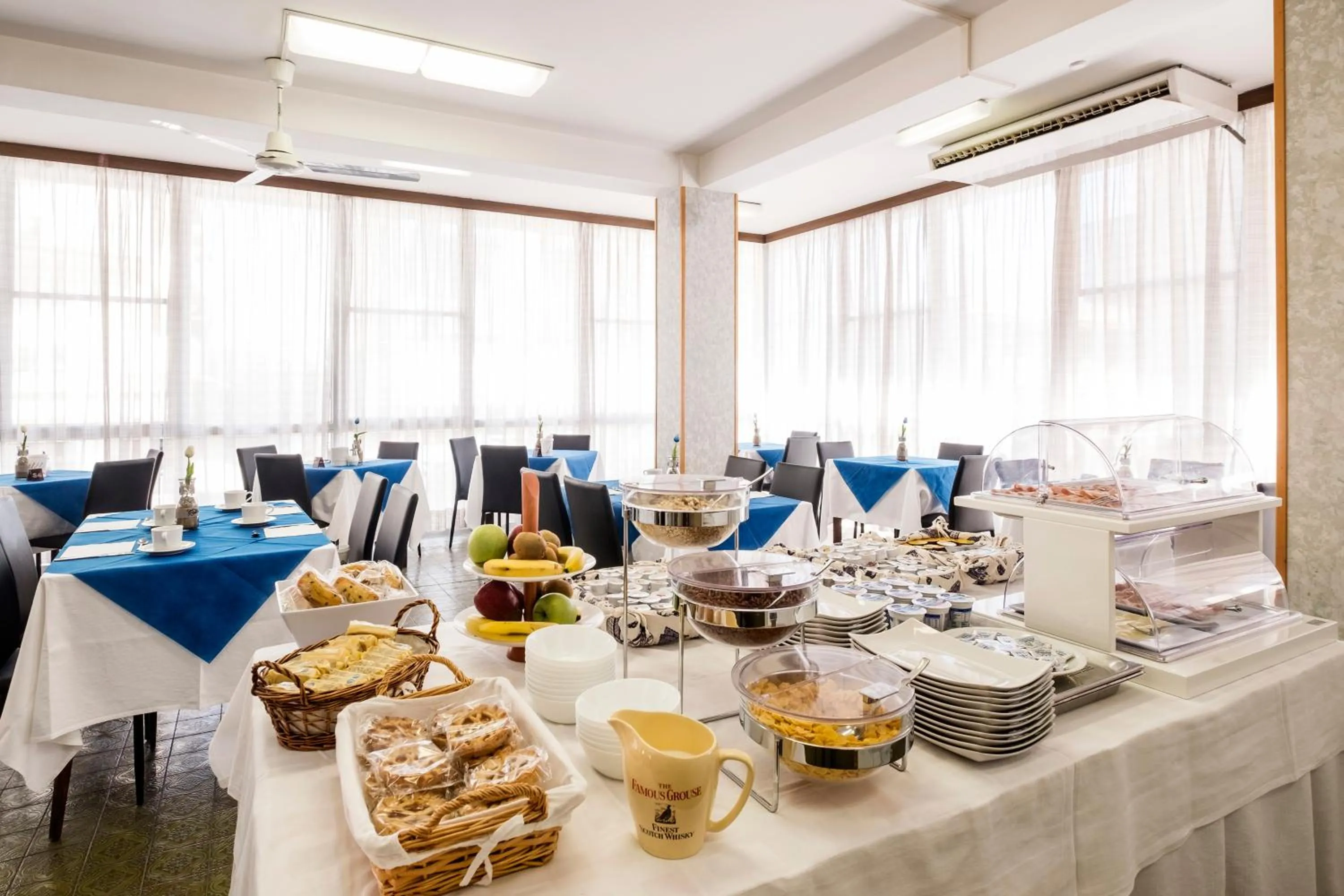 Buffet breakfast in Hotel Belmar