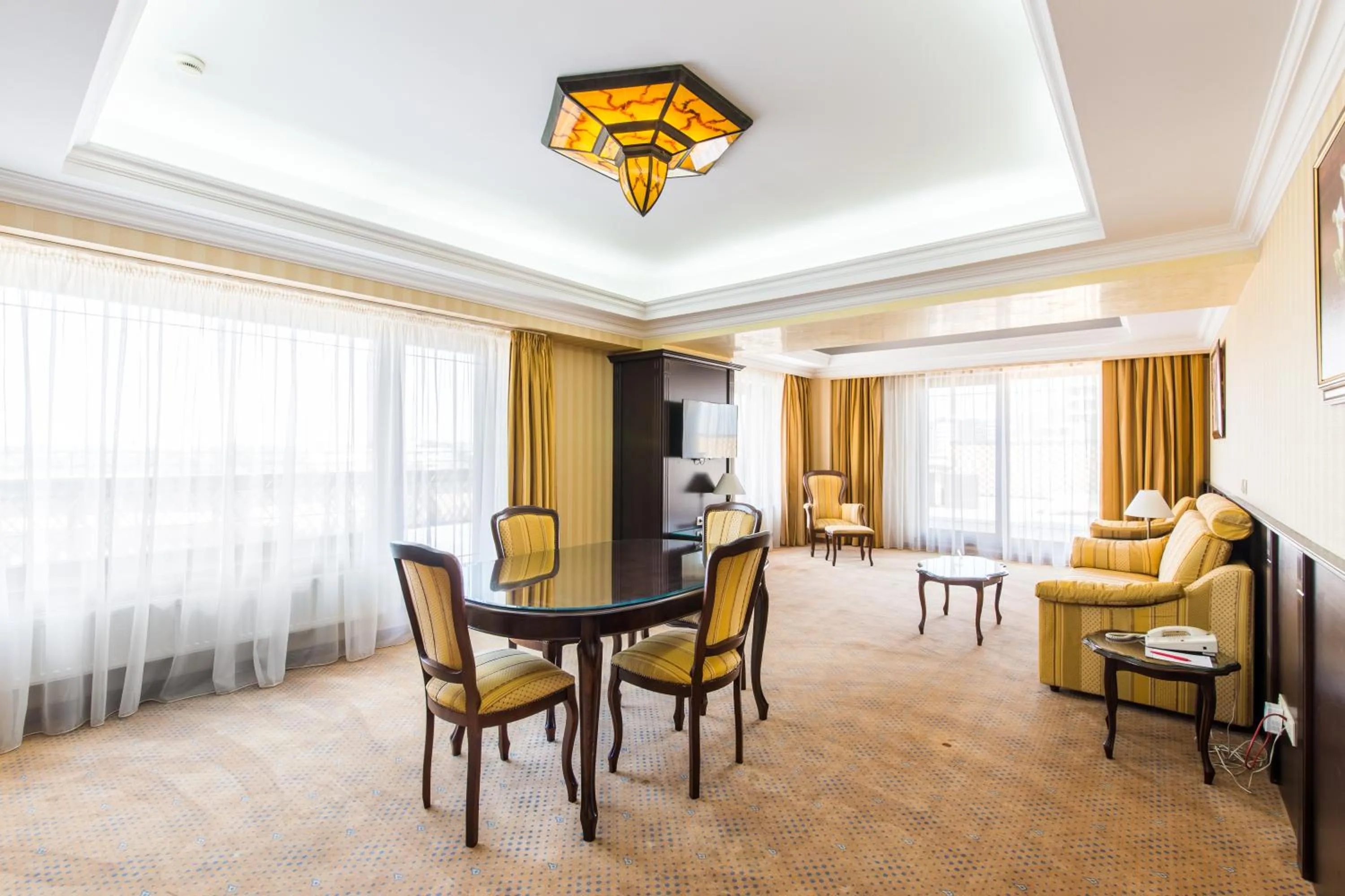 Ramada Hotel & Suites by Wyndham Bucharest North