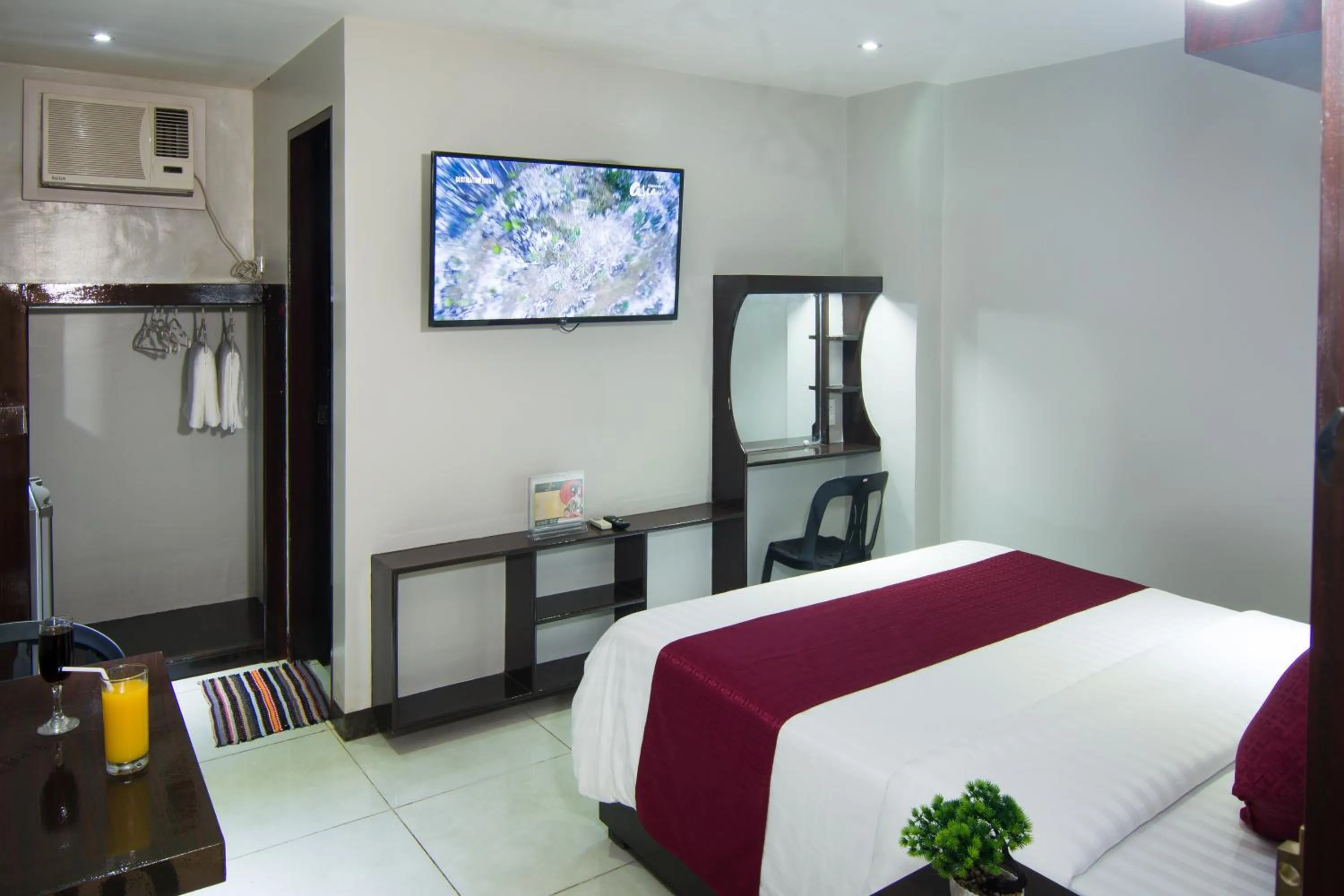 Bedroom, Bed in Diamond Hotel And Resto