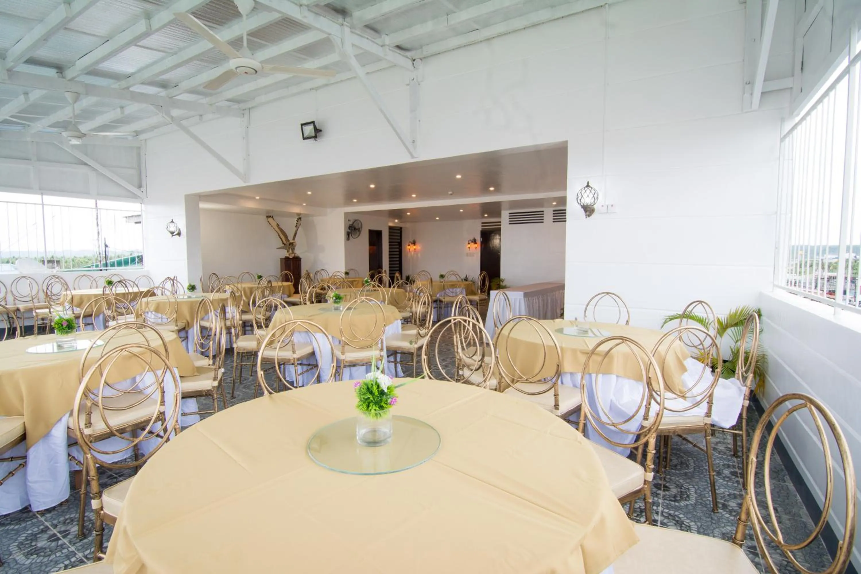 Banquet/Function facilities in Diamond Hotel And Resto