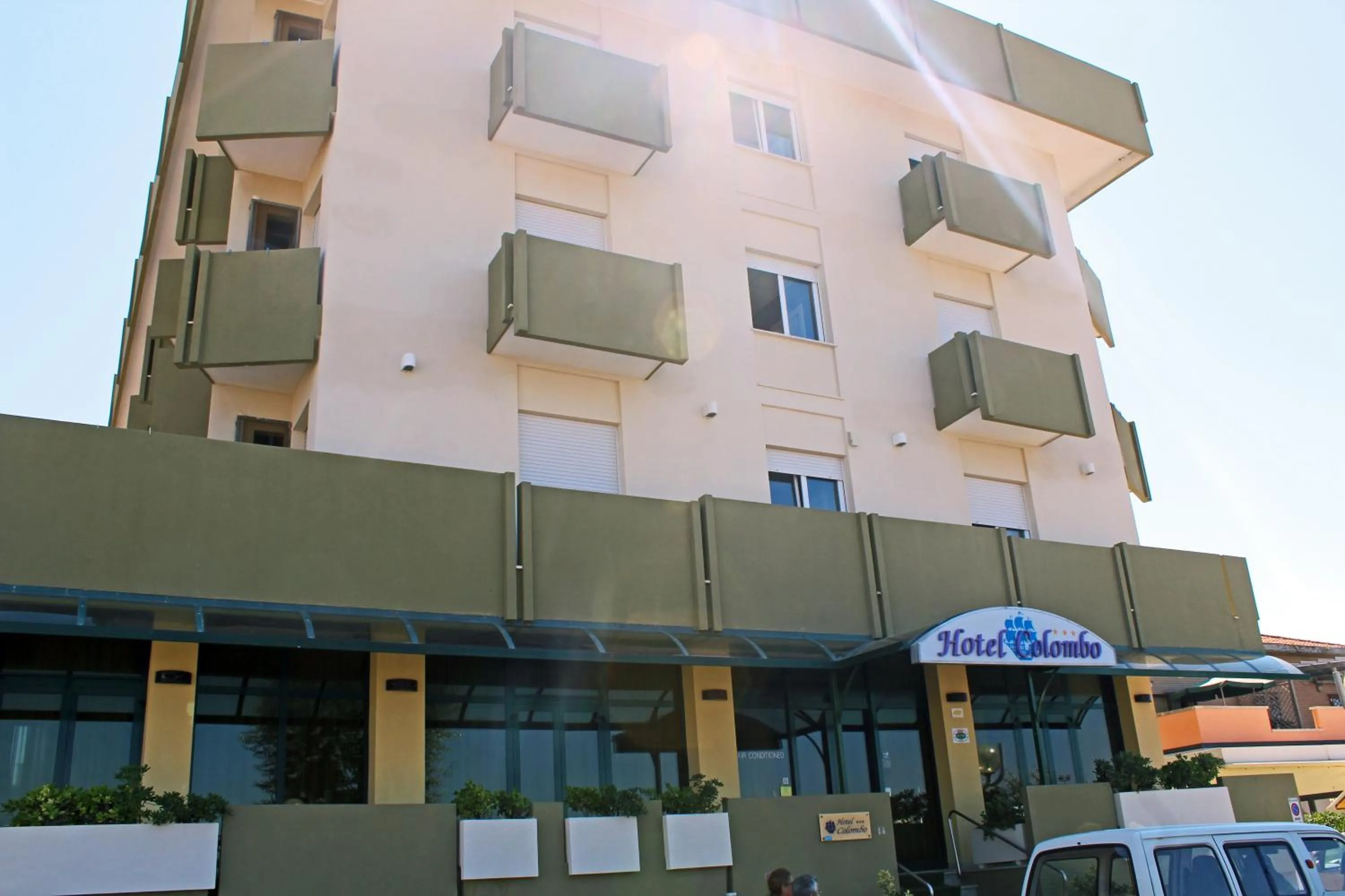Facade/entrance in Hotel Colombo