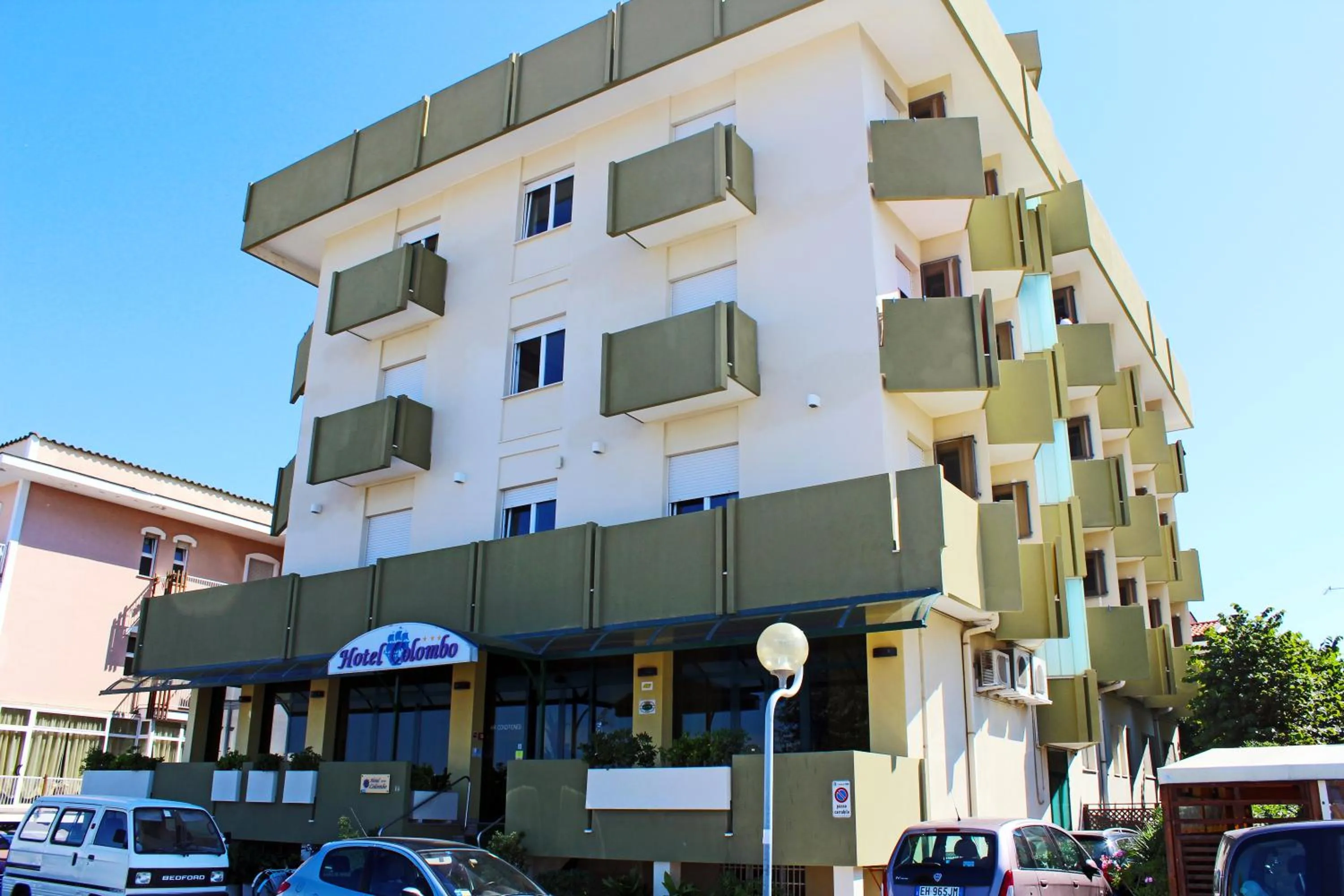 Facade/entrance in Hotel Colombo