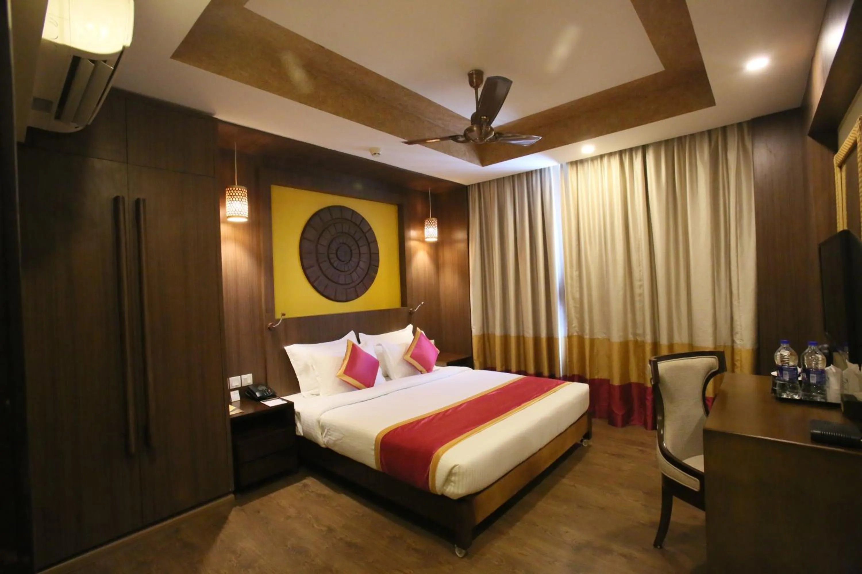 Bed in Vivin Luxury Suites
