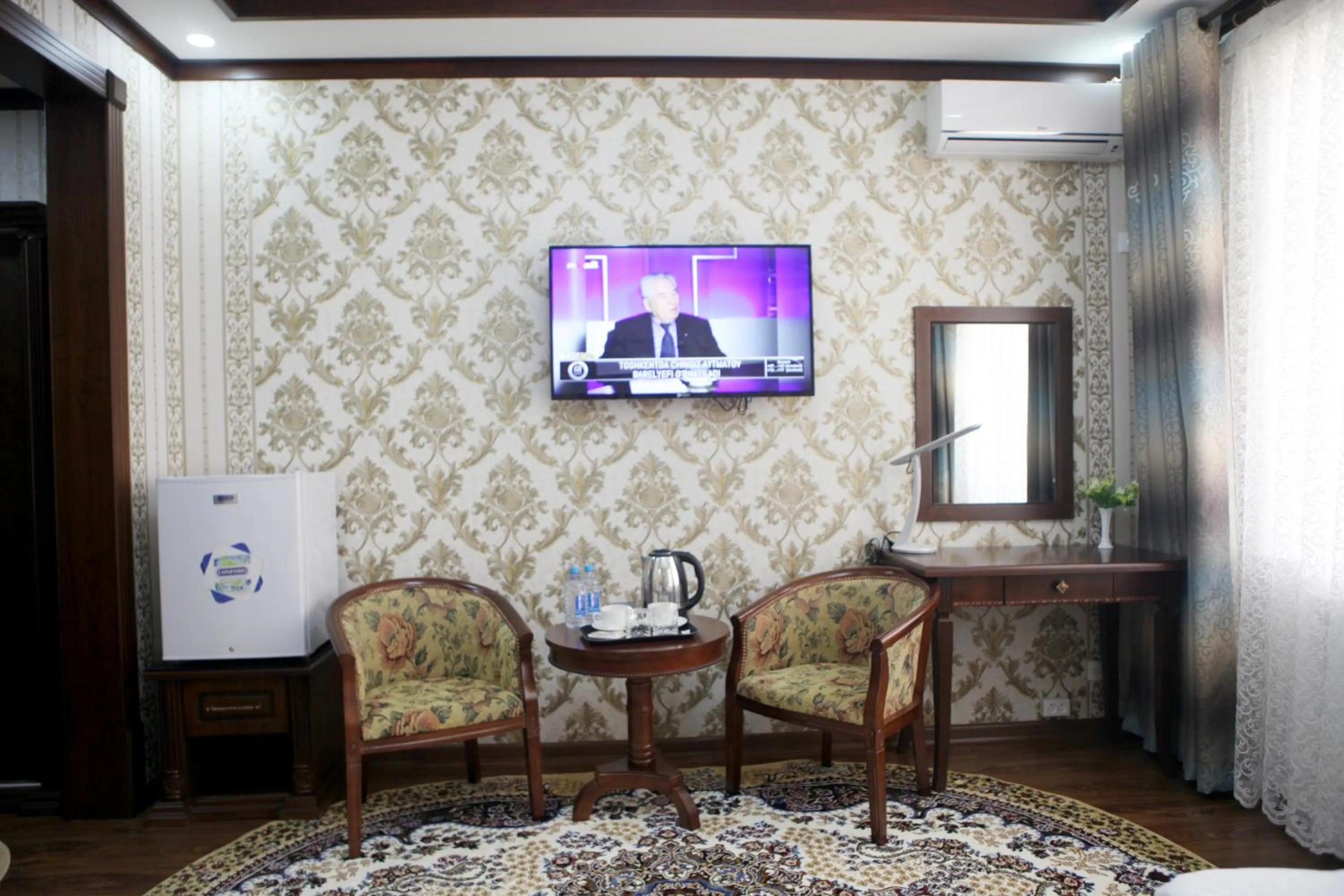 TV and multimedia in Hotel Naxshab