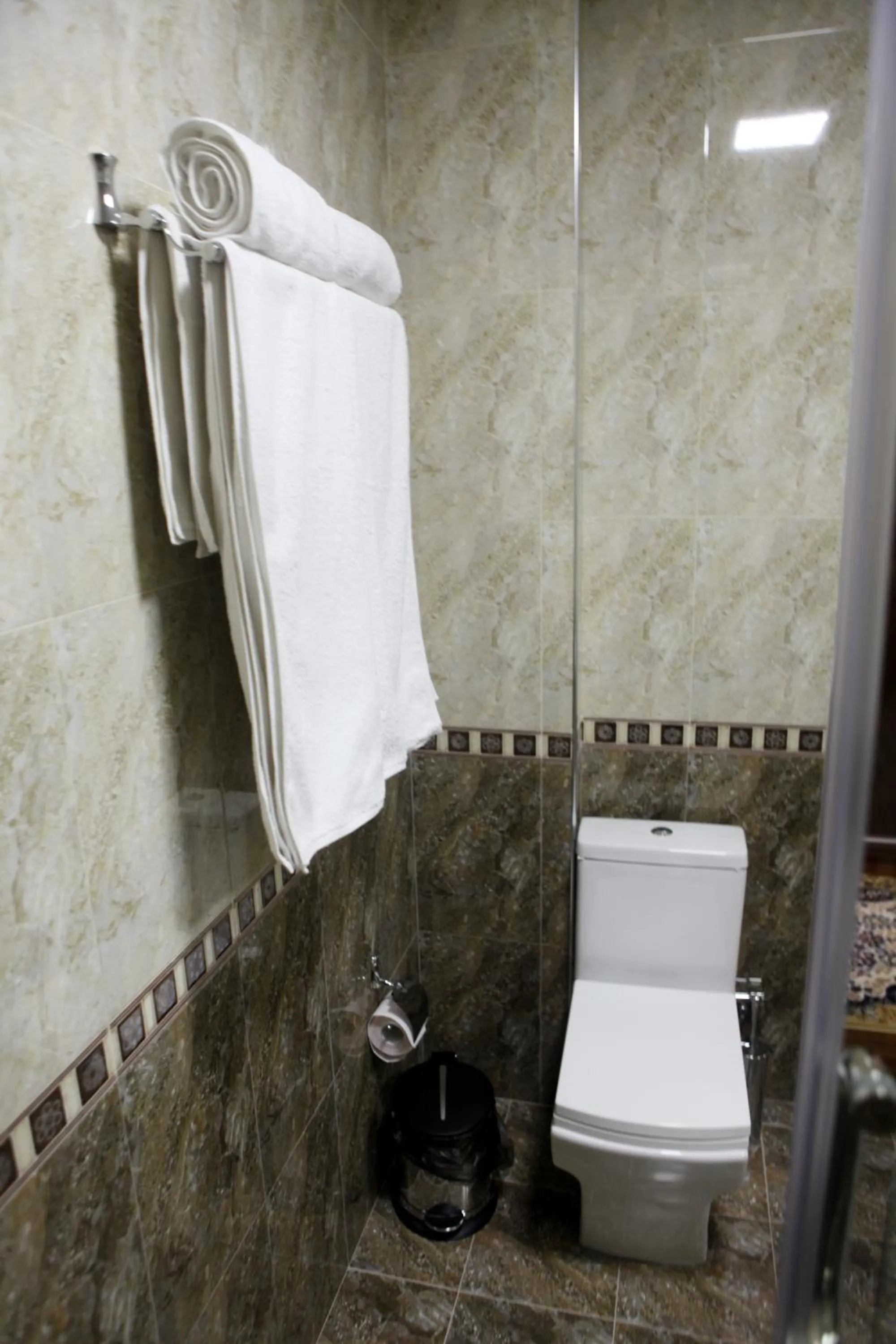 Toilet in Hotel Naxshab