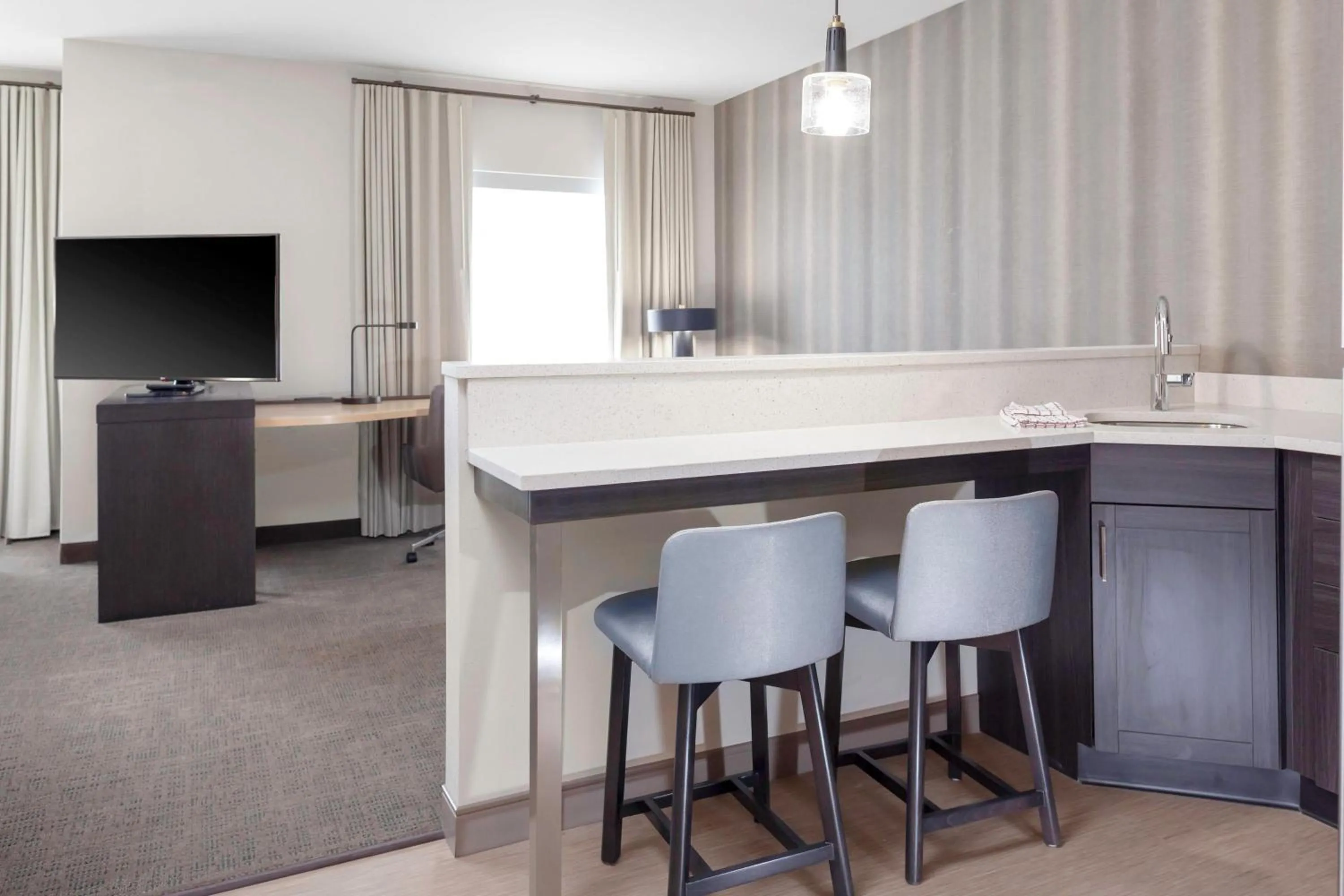 Kitchen or kitchenette in Residence Inn by Marriott St. Louis West County