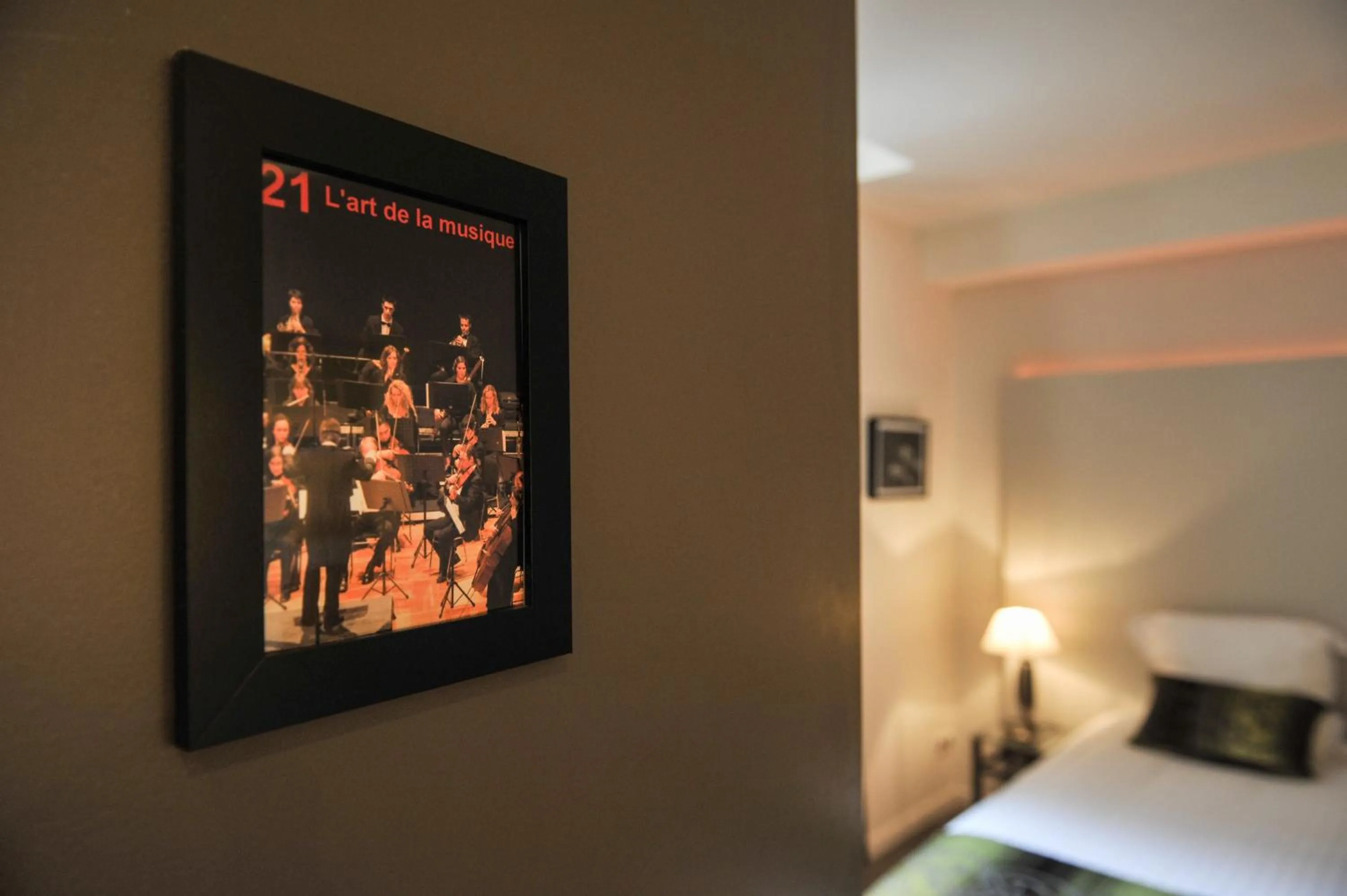 Decorative detail, Bed in Hôtel des Arts