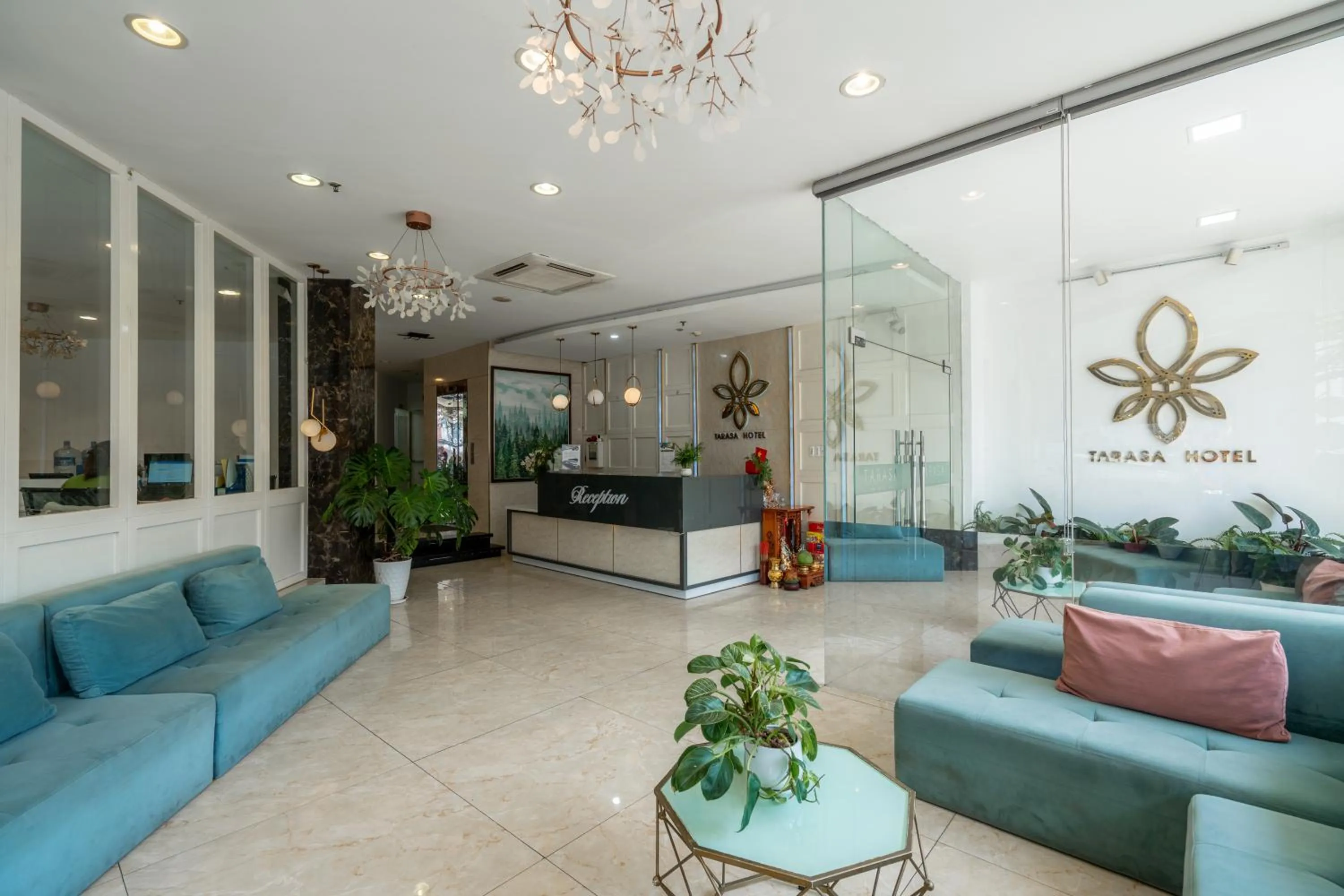 Lobby or reception in Tarasa Hotel