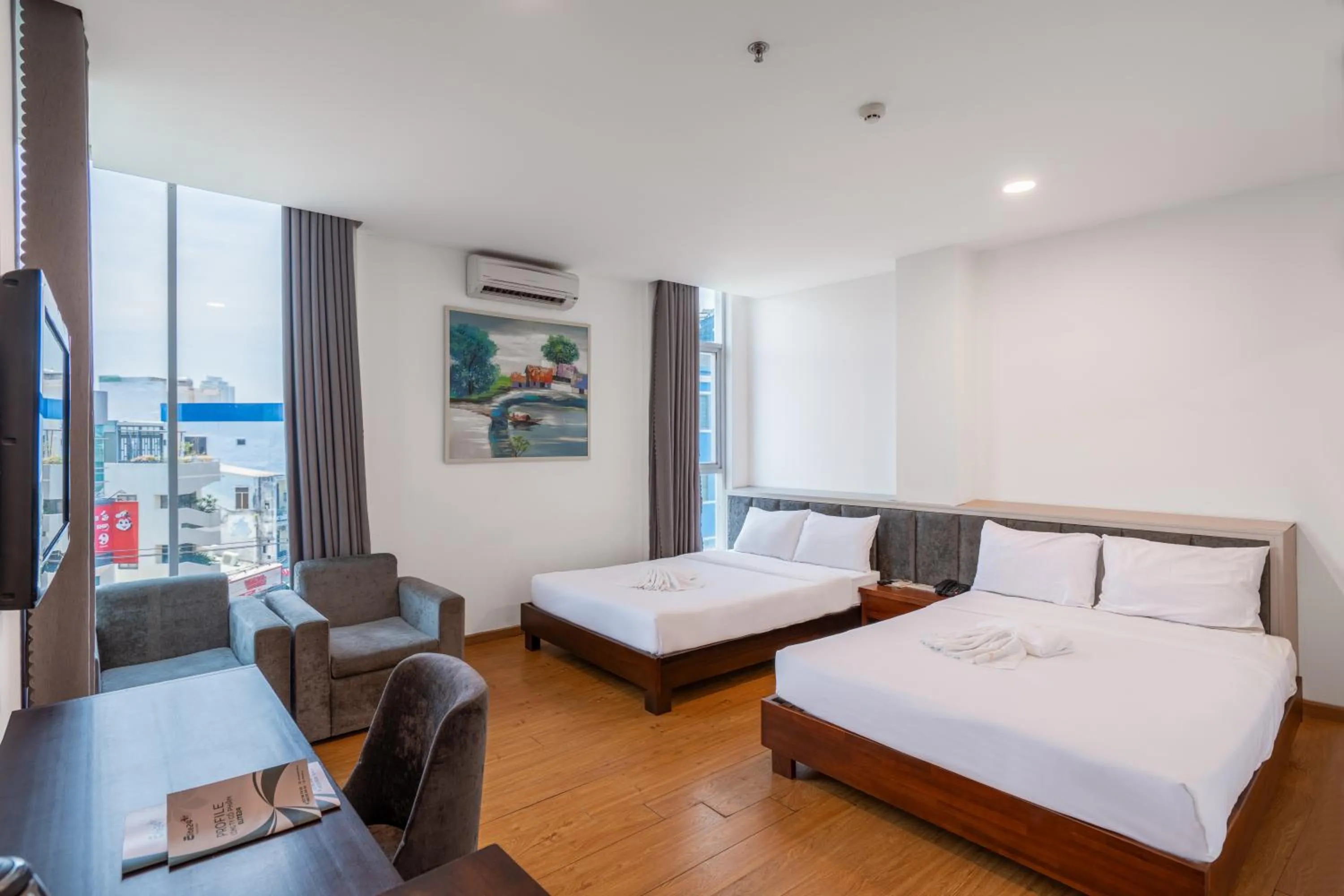 Photo of the whole room, Bed in Tarasa Hotel