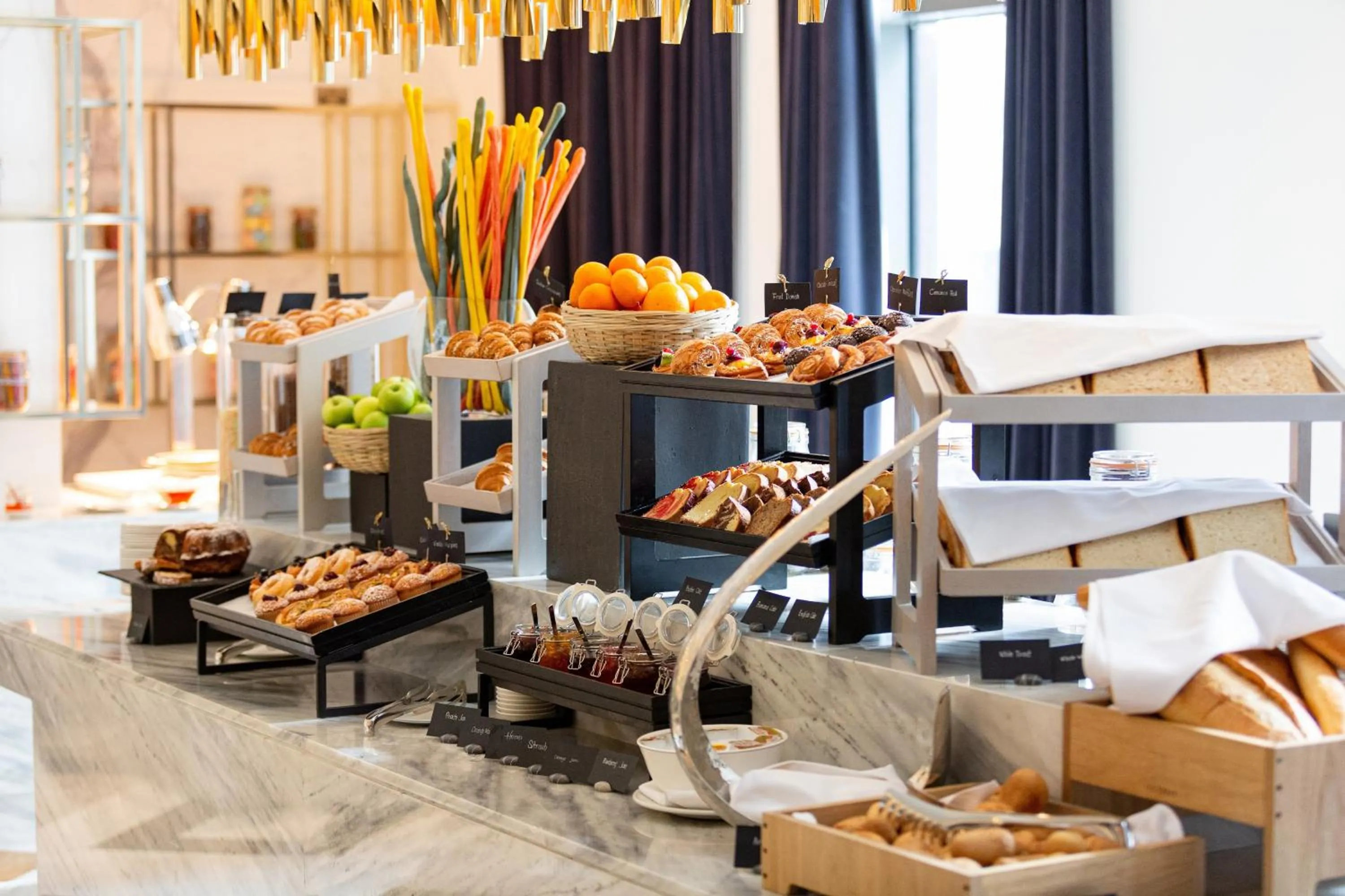 Restaurant/places to eat in Dusit Doha Hotel