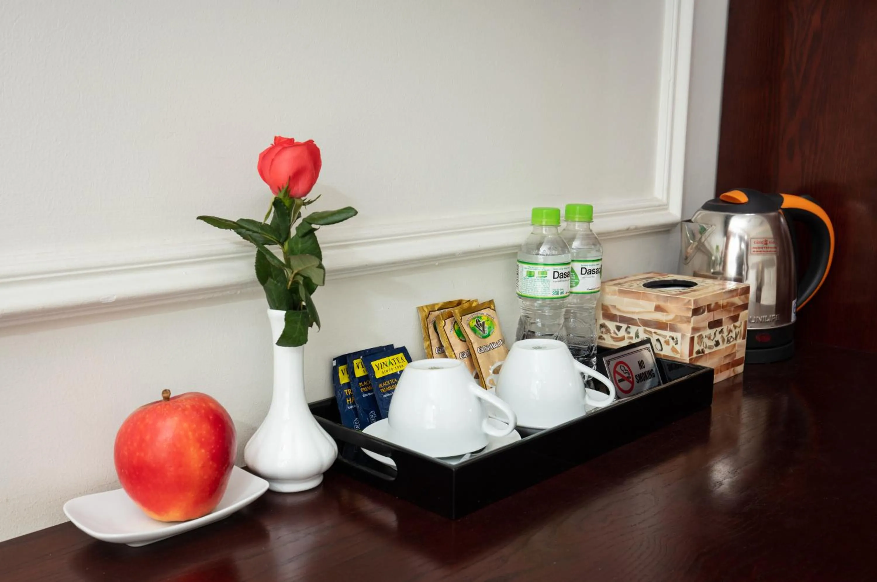 Coffee/tea facilities in Golden Legend Palace Hotel & Travel