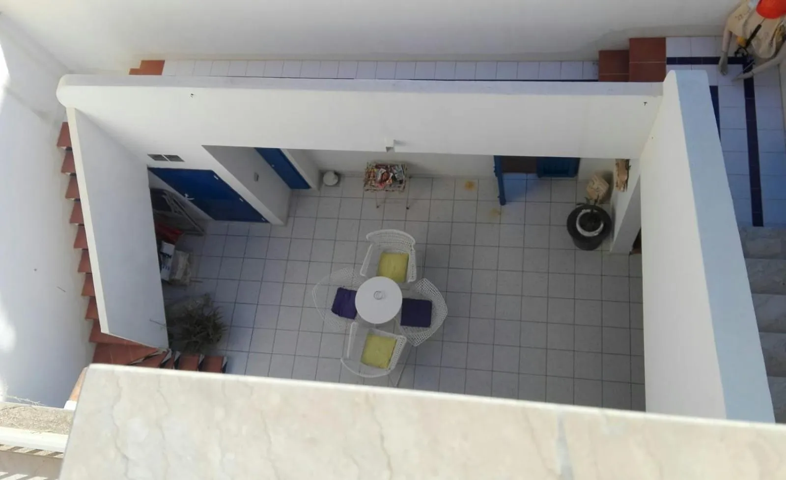 Inner courtyard view in Mediterranea Guesthouse B&B