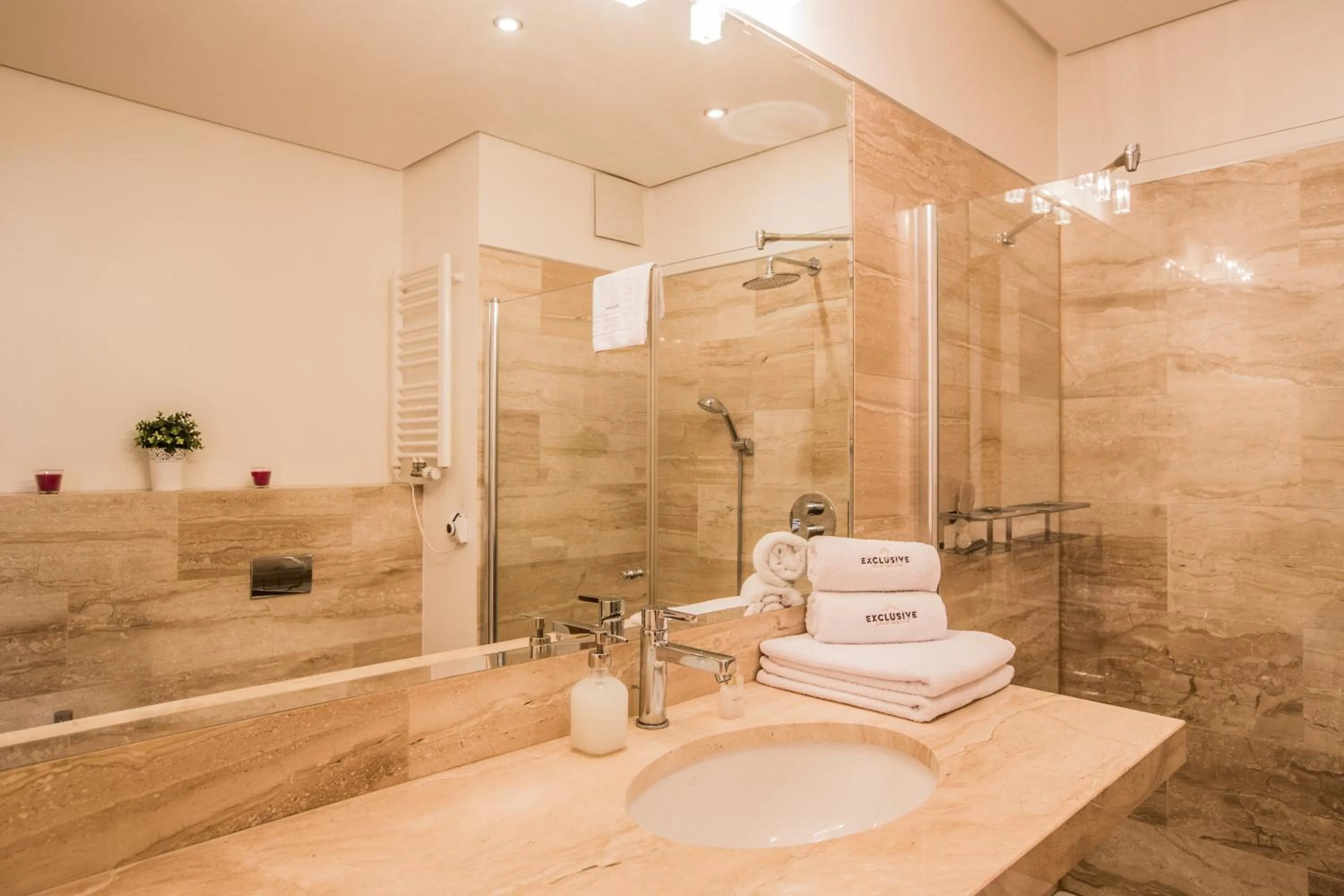 Shower in EXCLUSIVE Aparthotel