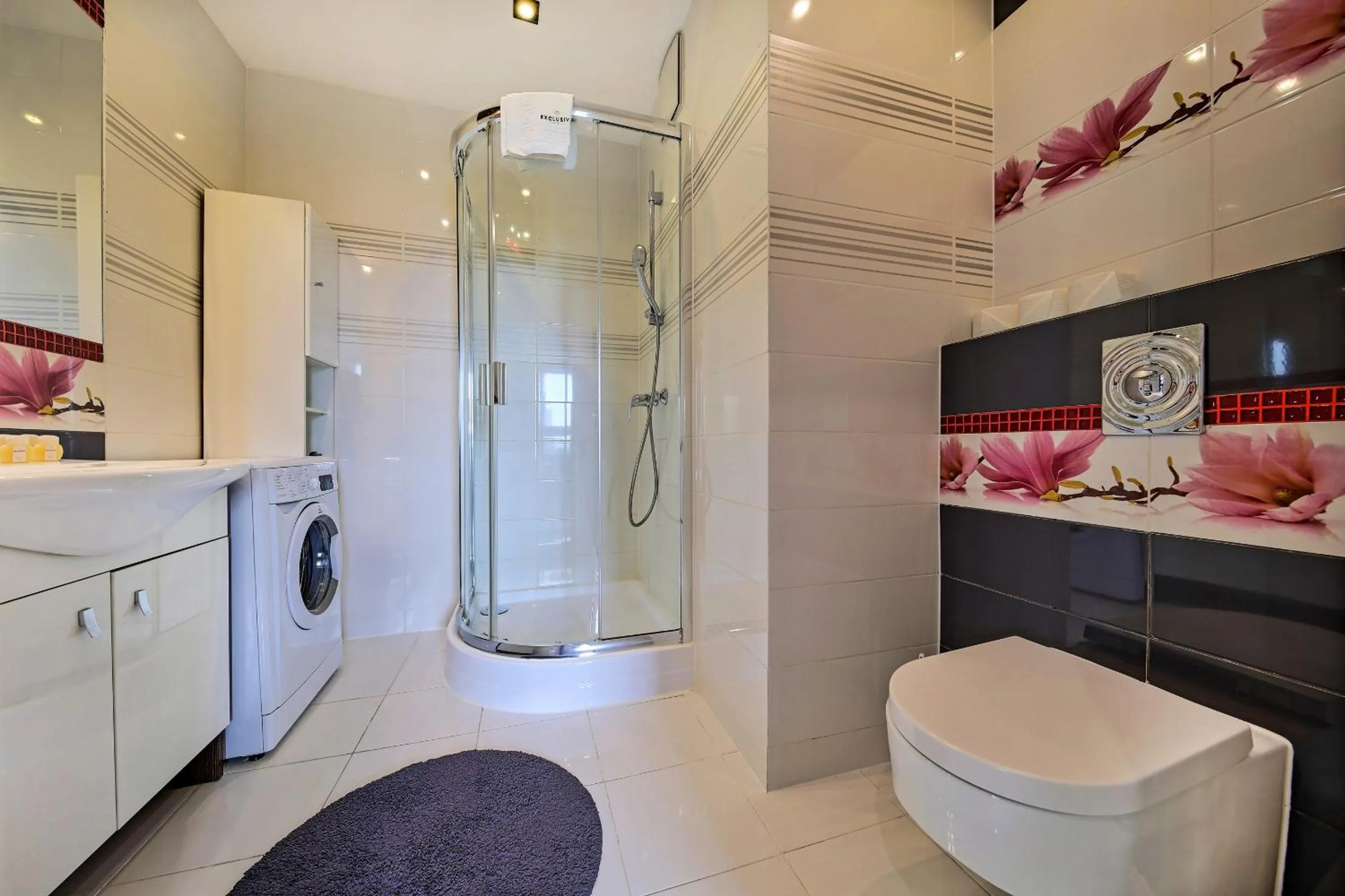 Shower in EXCLUSIVE Aparthotel