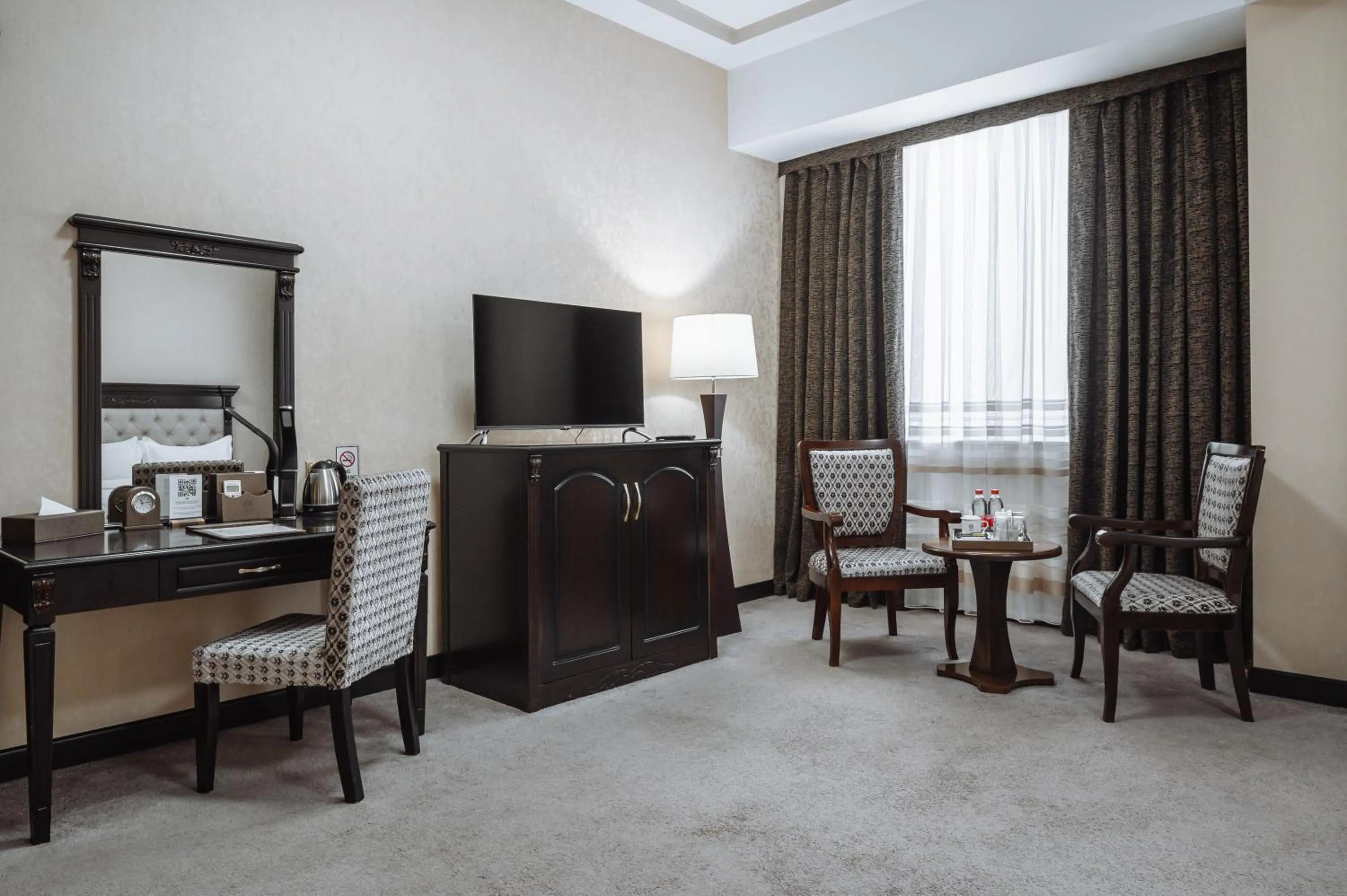 Photo of the whole room in Daniel Hill Hotel