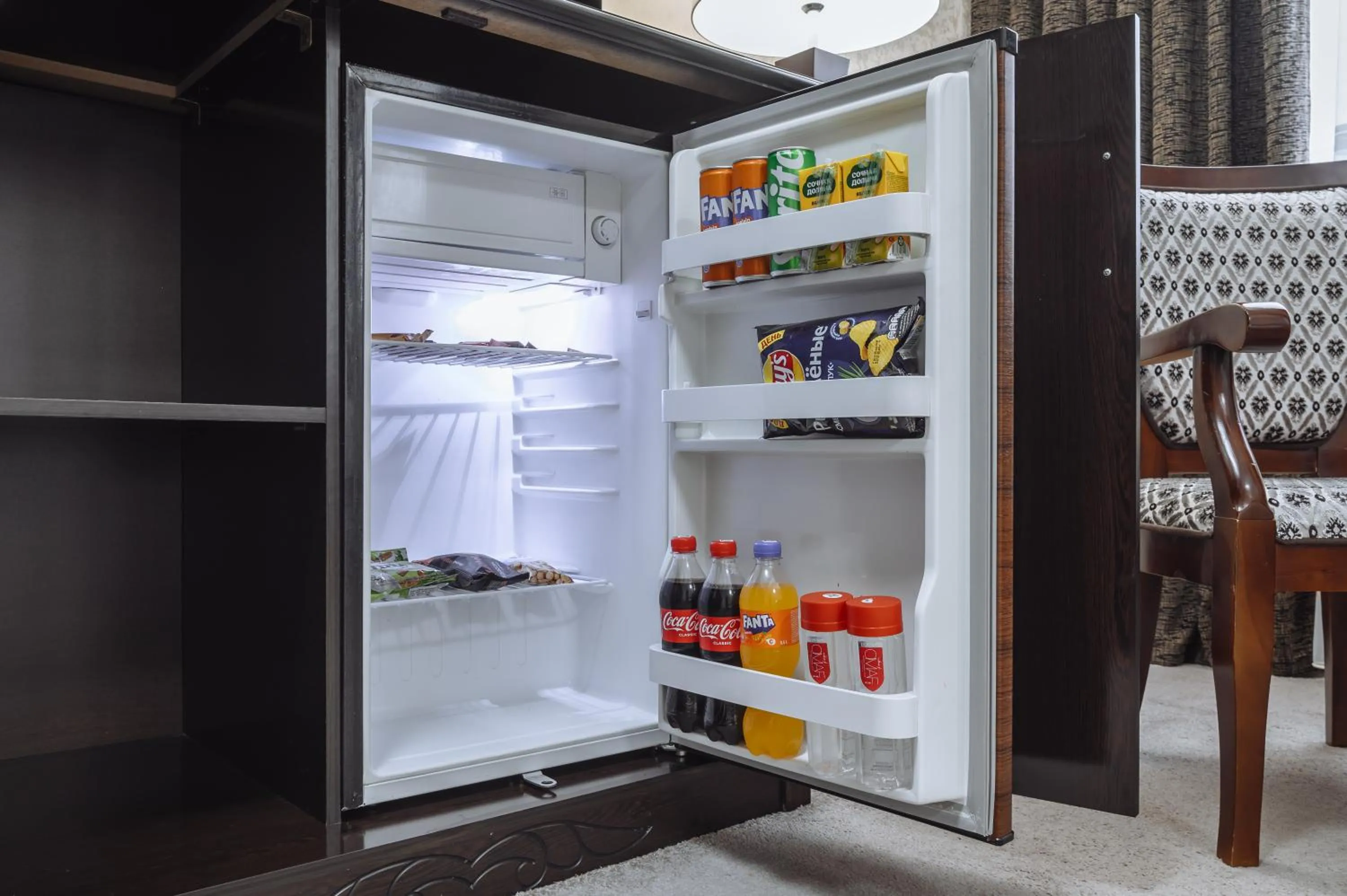 minibar in Daniel Hill Hotel