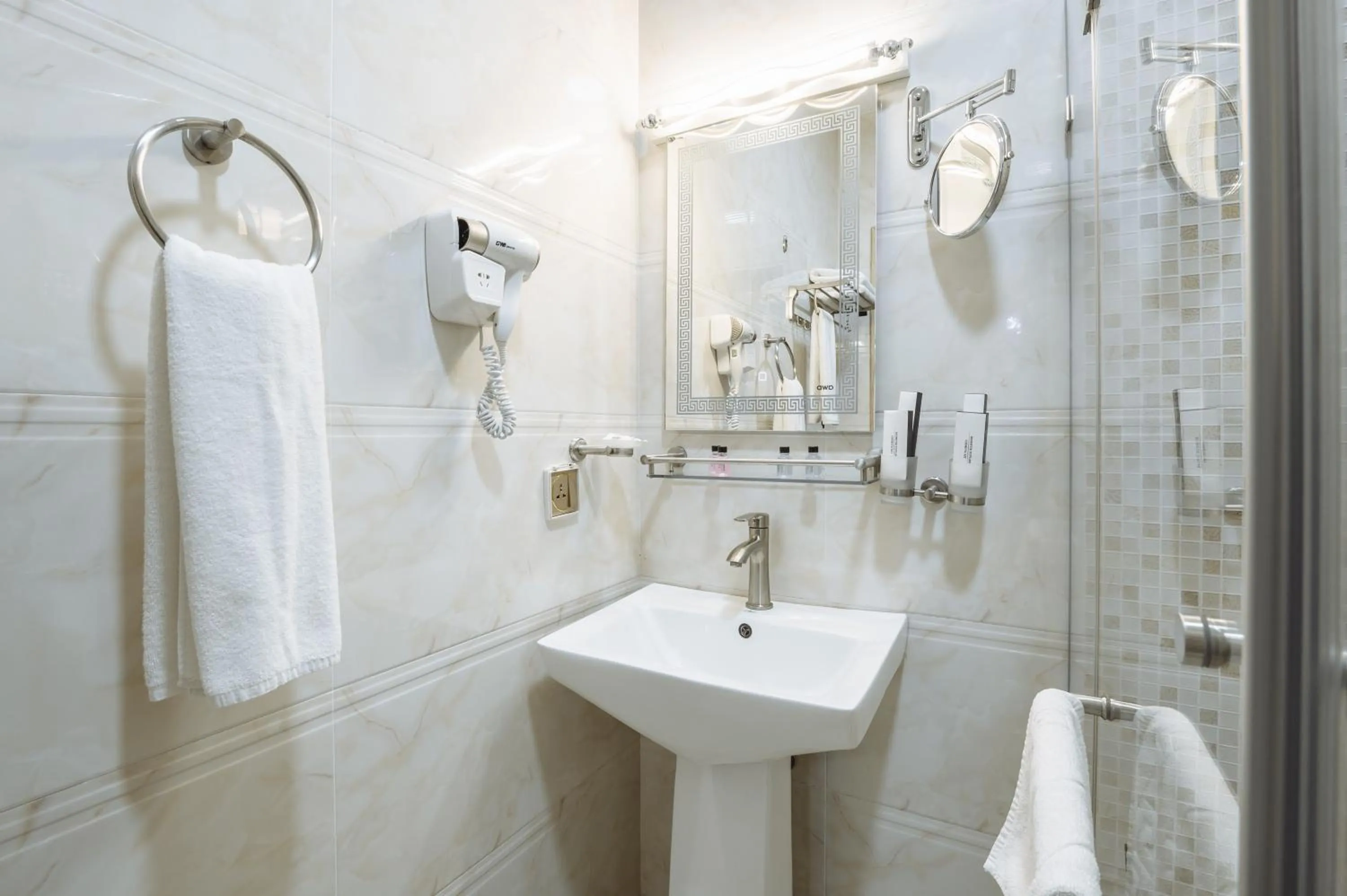 Bathroom in Daniel Hill Hotel