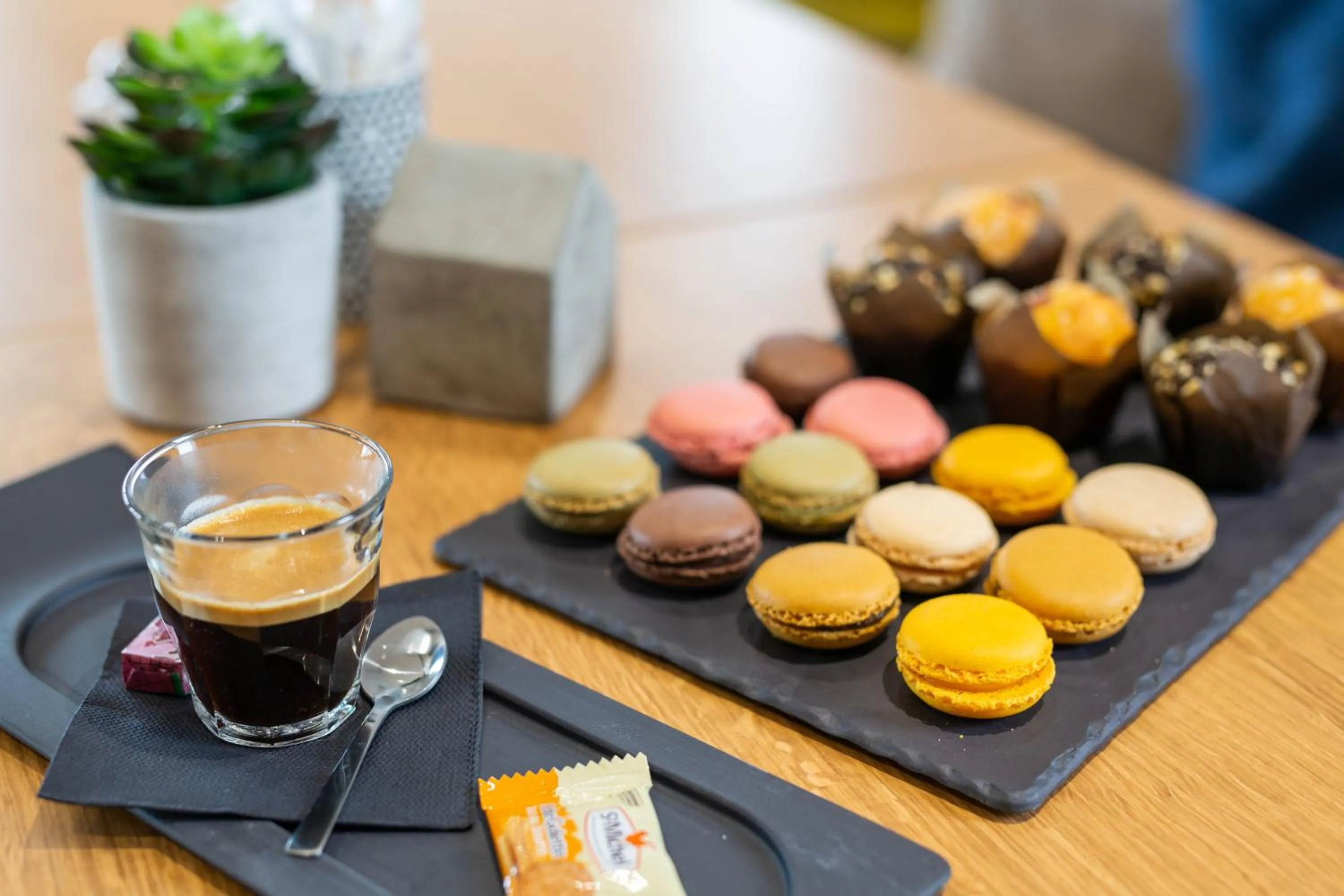 Food and drinks in Campanile Laval Nord