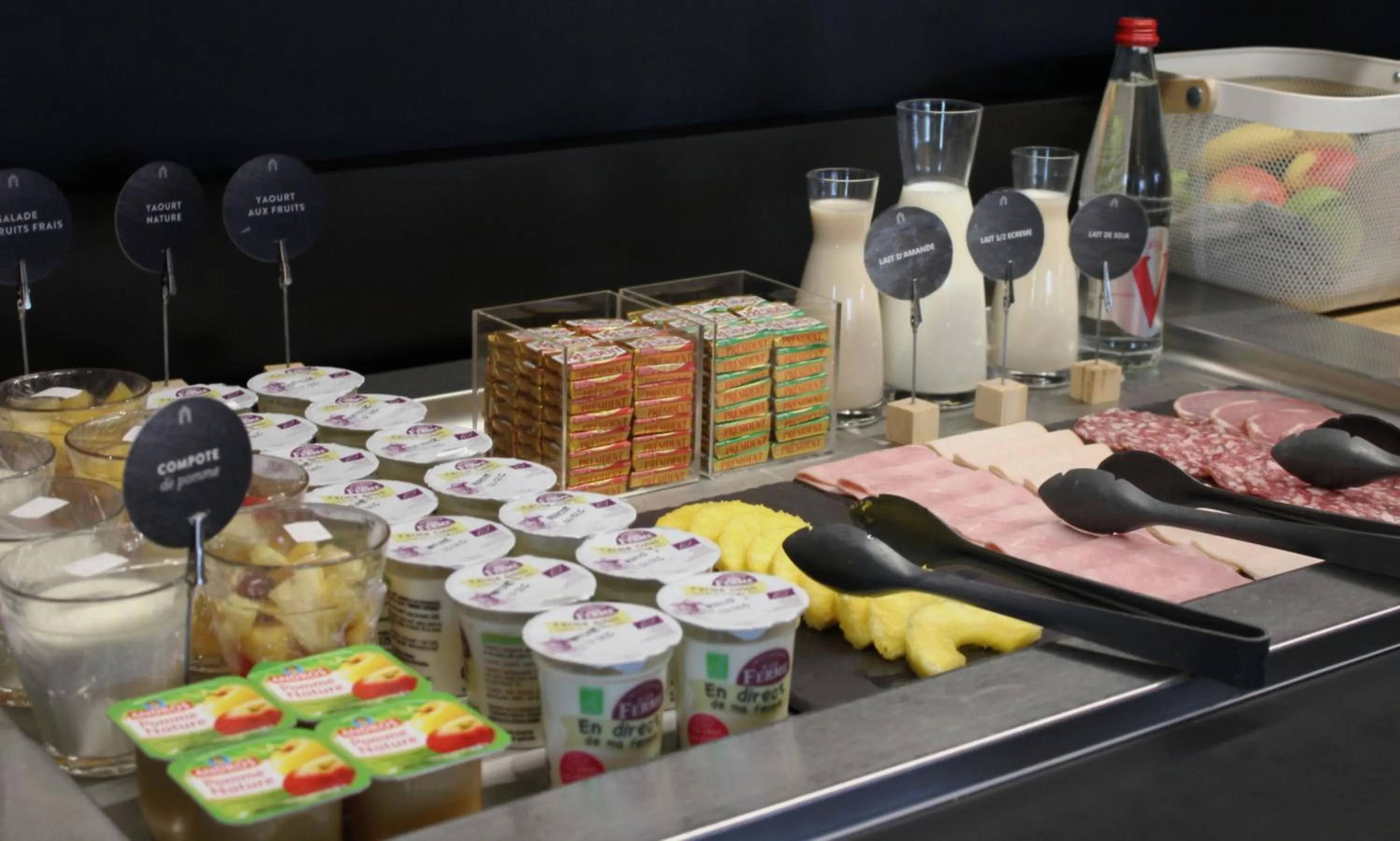 Breakfast in Campanile Laval Nord