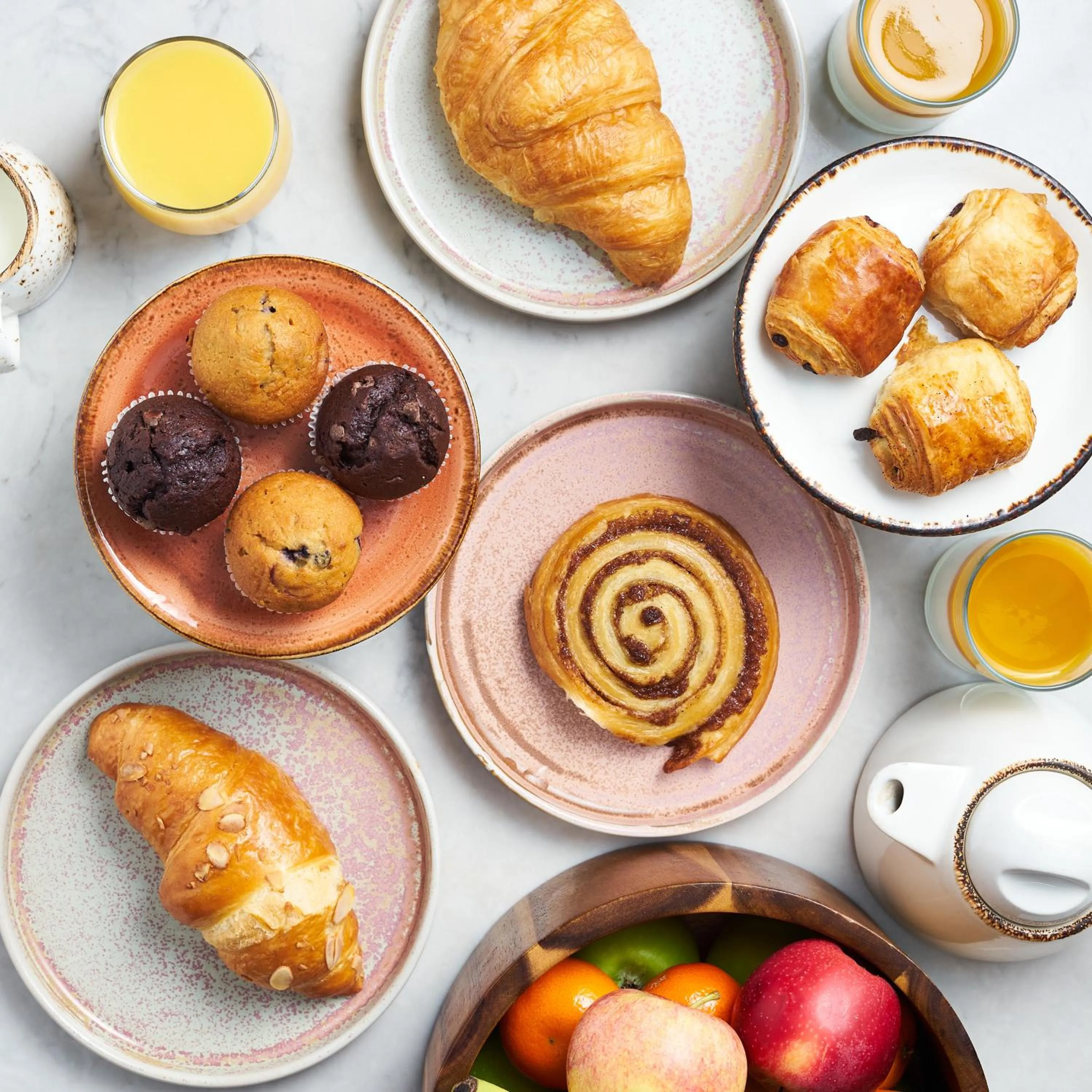 Food and drinks in Hotel Indigo Manchester - Victoria Station by IHG