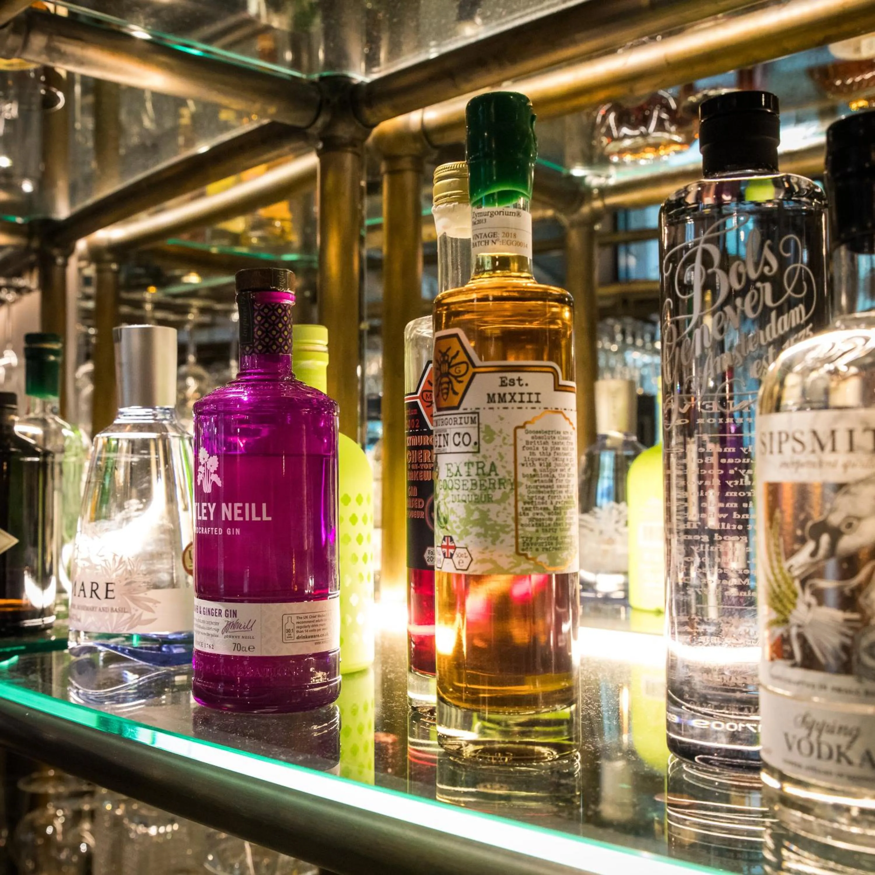 Lounge or bar in Hotel Indigo Manchester - Victoria Station by IHG