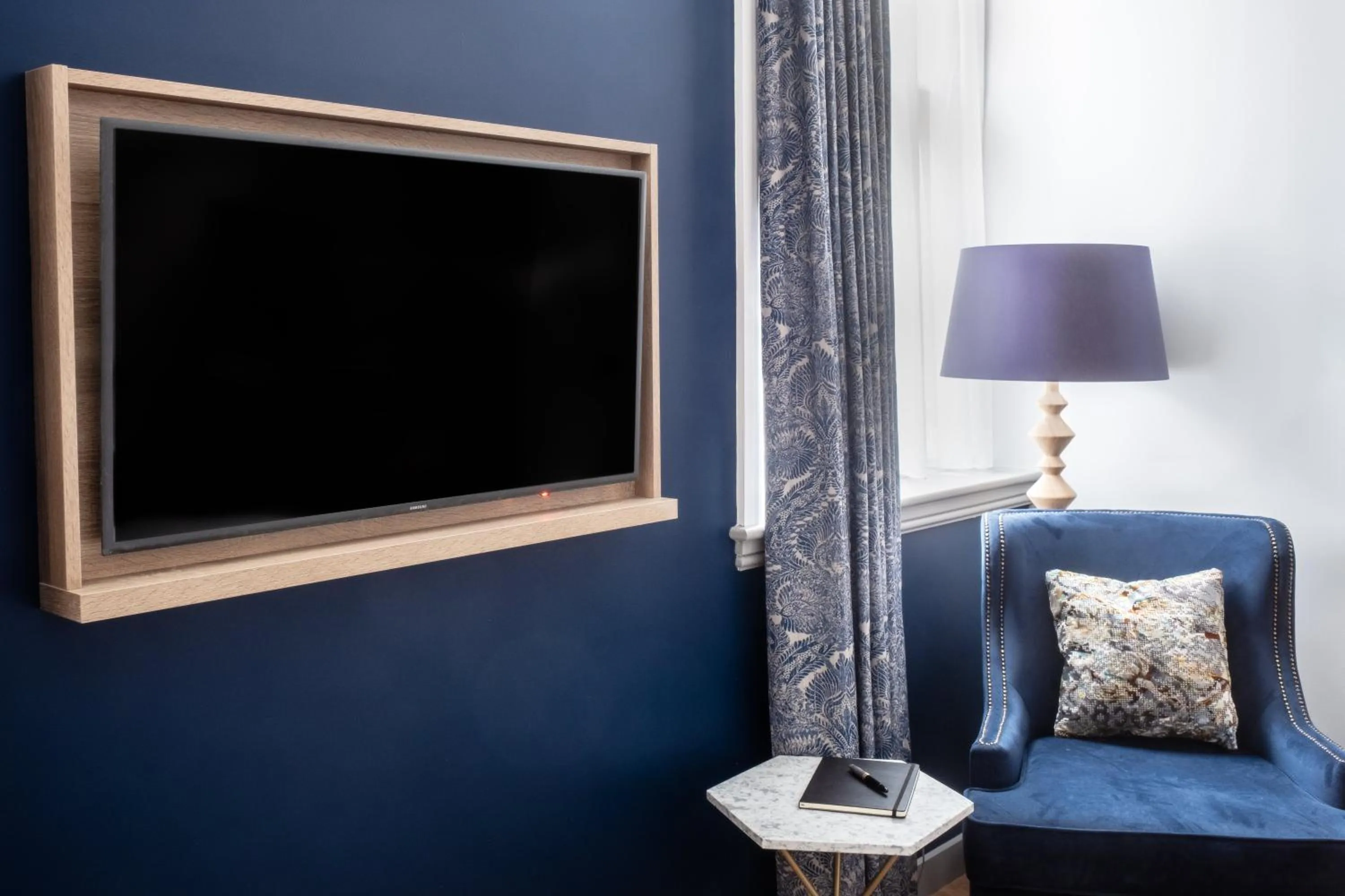 TV and multimedia in Hotel Indigo Manchester - Victoria Station by IHG