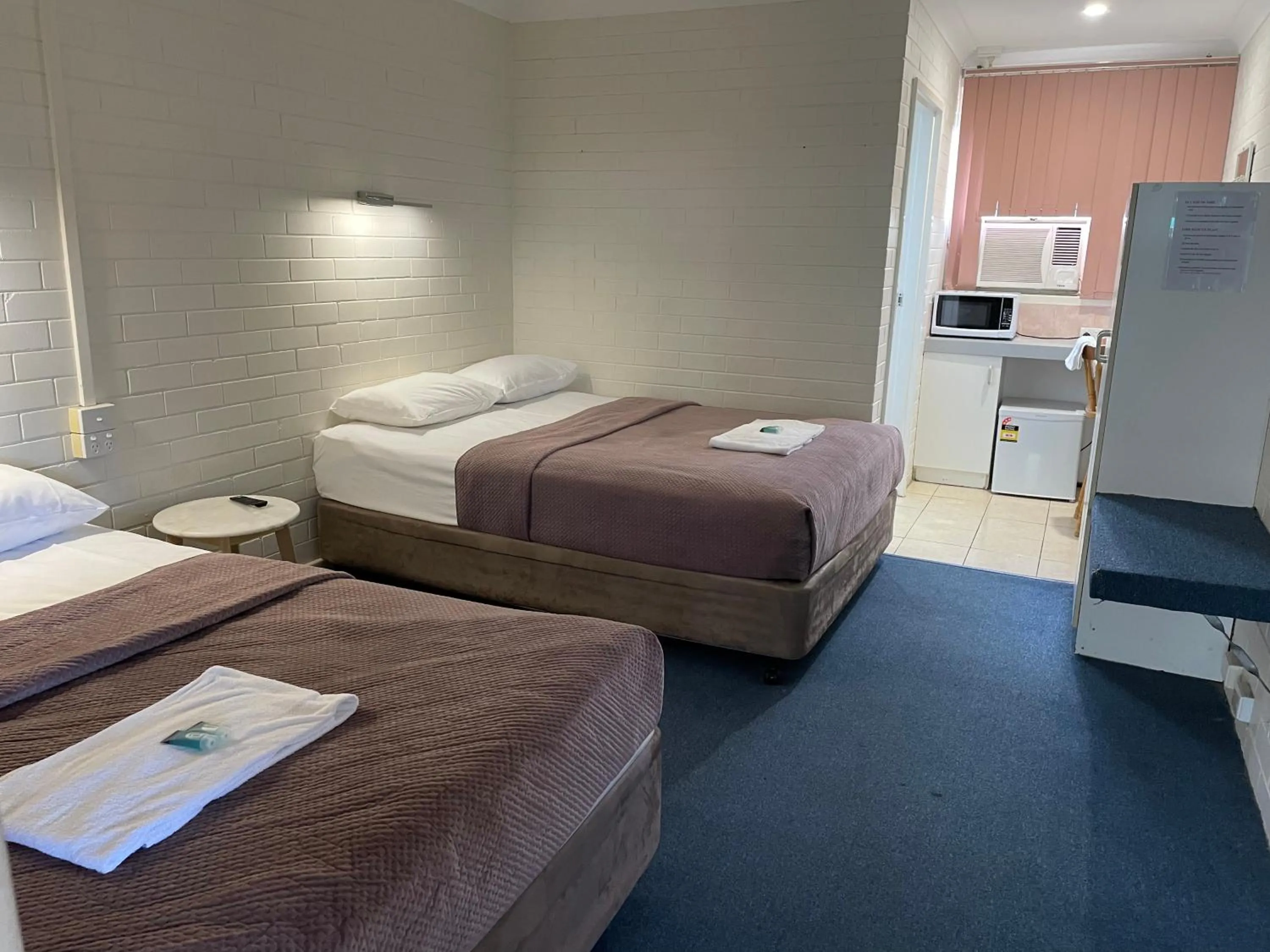 Bed in Bananatown Motel